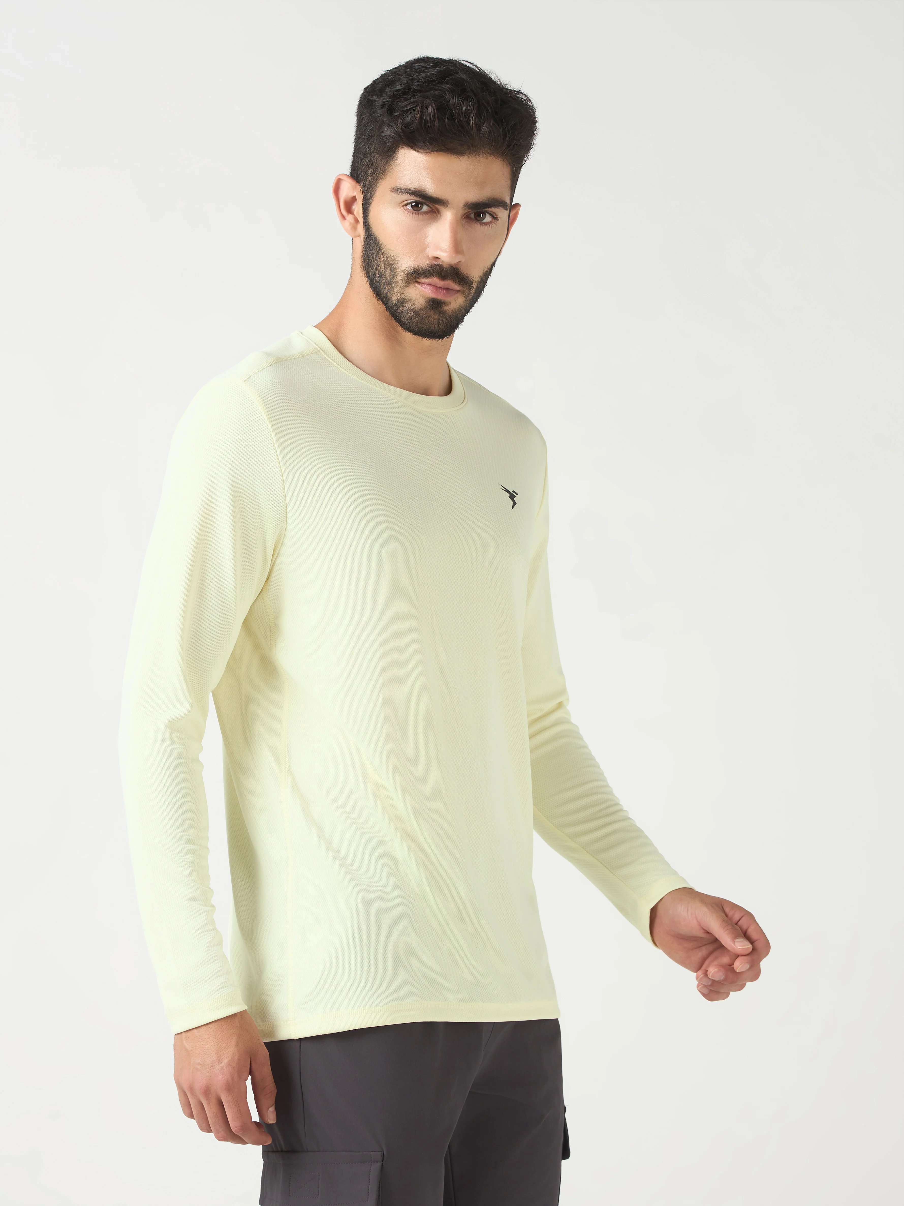 Men Solid Slim Fit Crew Neck T-shirt with TECHNO COOL+ - Image 3