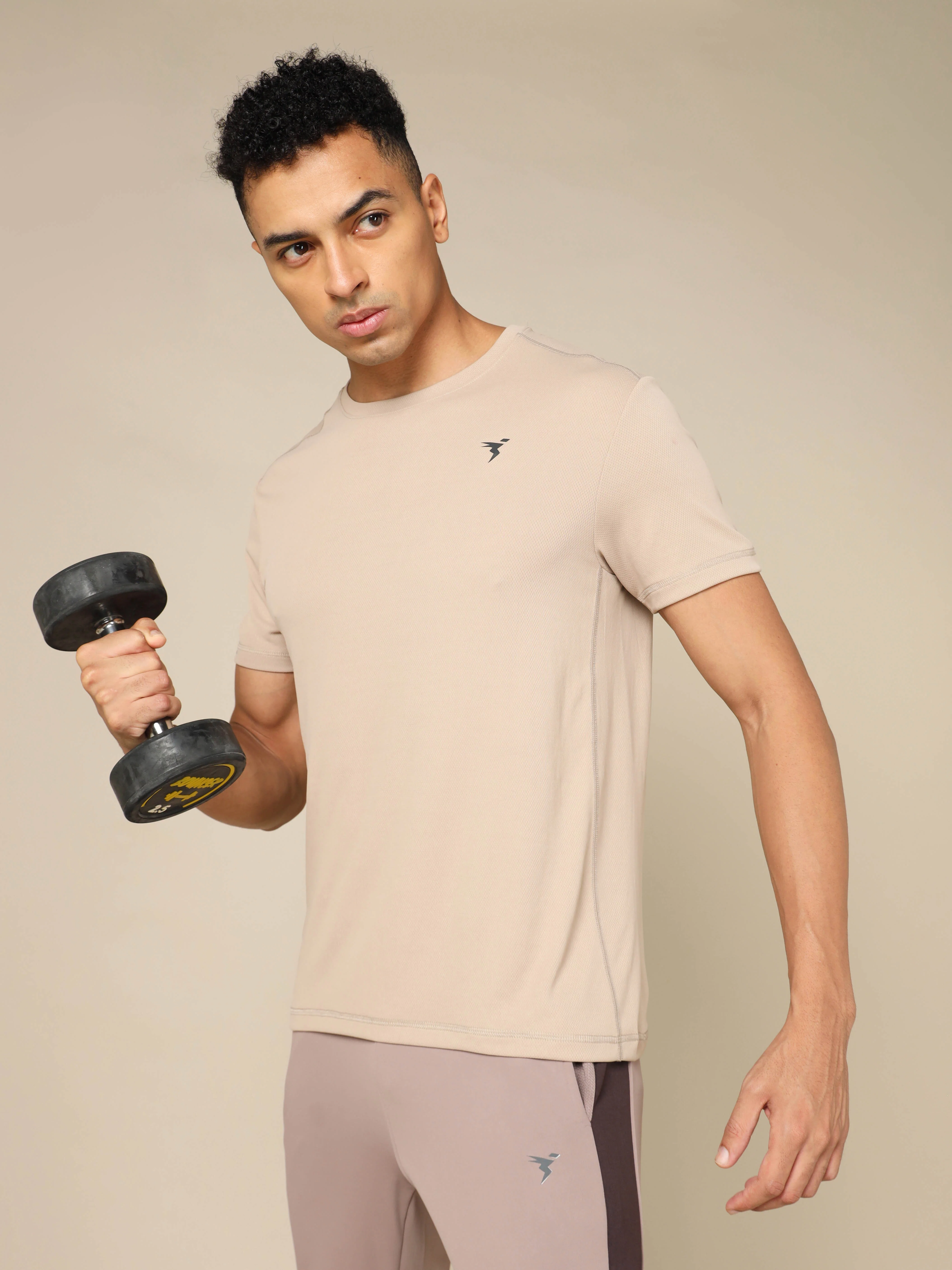 Men Solid Slim Fit Crew Neck T-shirt with TECHNO COOL+