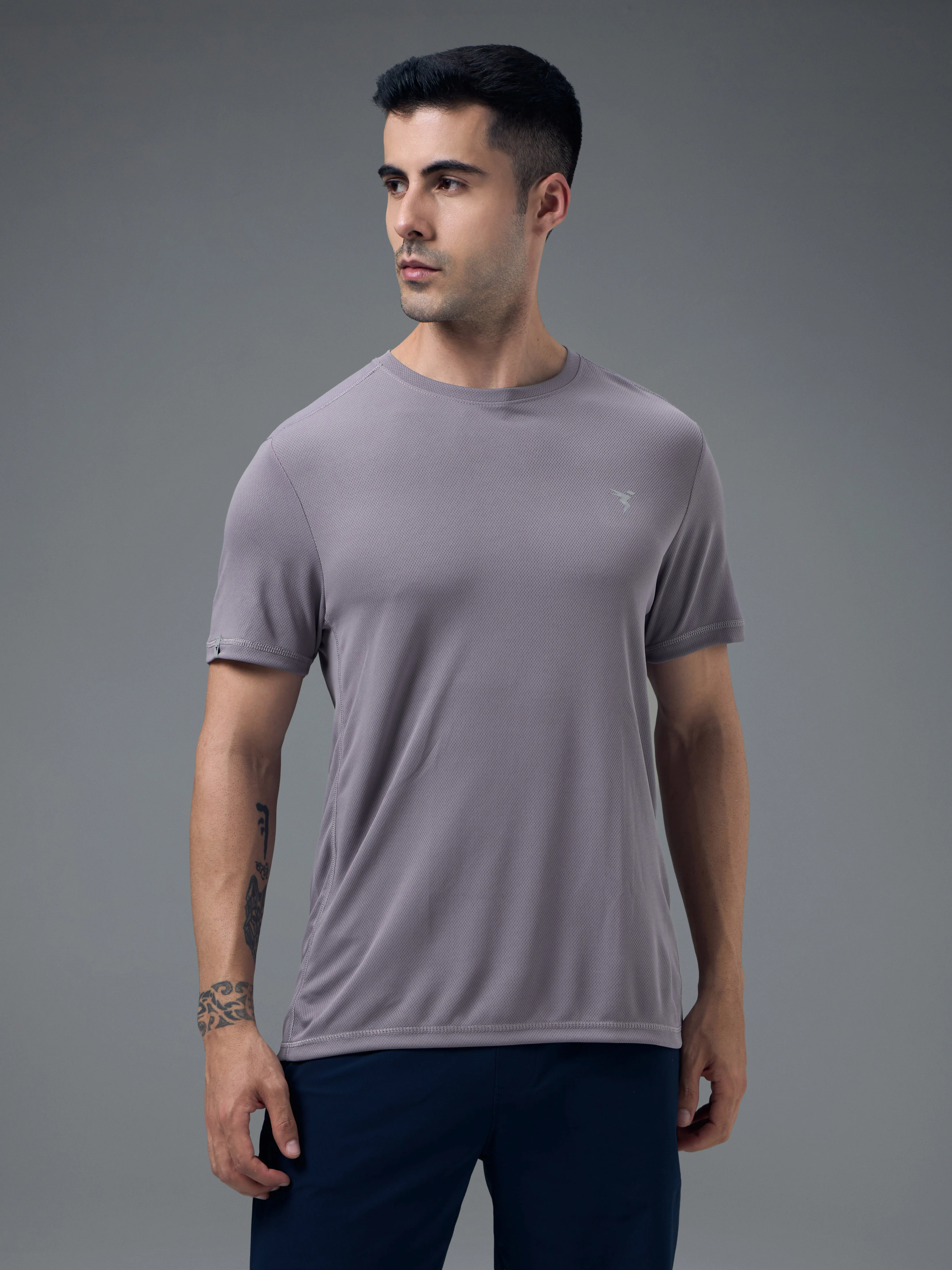 Men Solid Slim Fit Crew Neck T-shirt with TECHNO COOL+ - Image 2