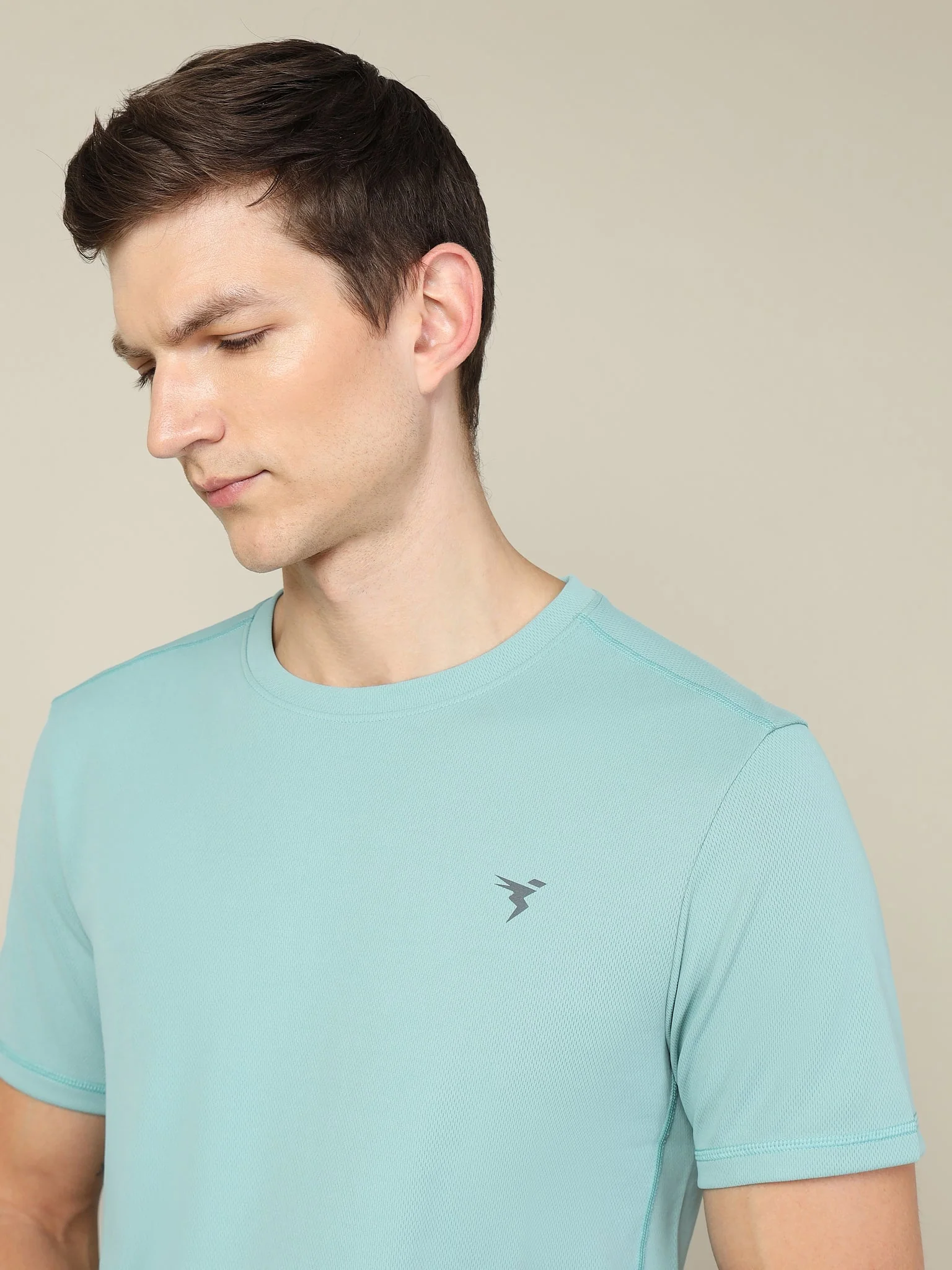 Men Solid Slim Fit Crew Neck T-shirt with TECHNO COOL+ - Image 6