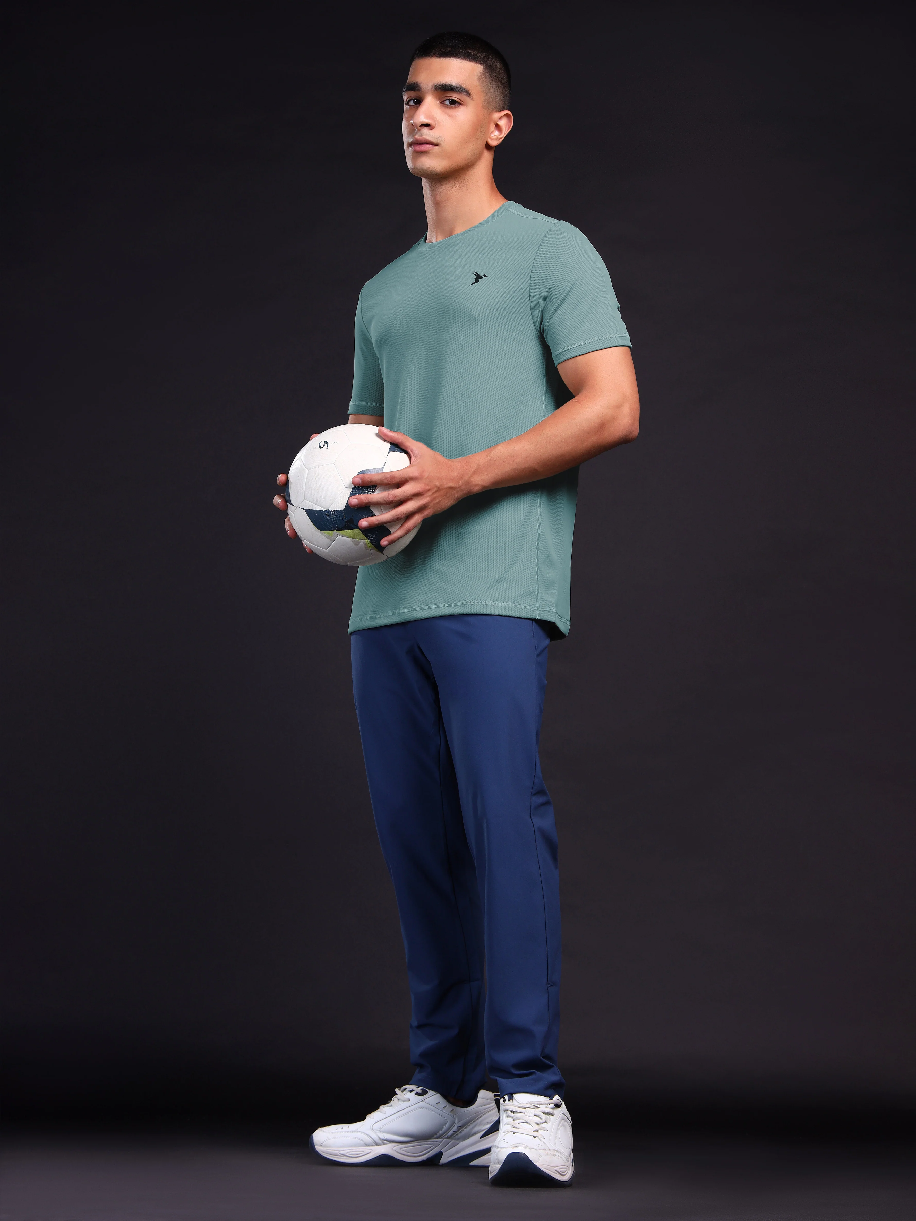 Men Solid Slim Fit Crew Neck T-shirt with TECHNO COOL+ - Image 4