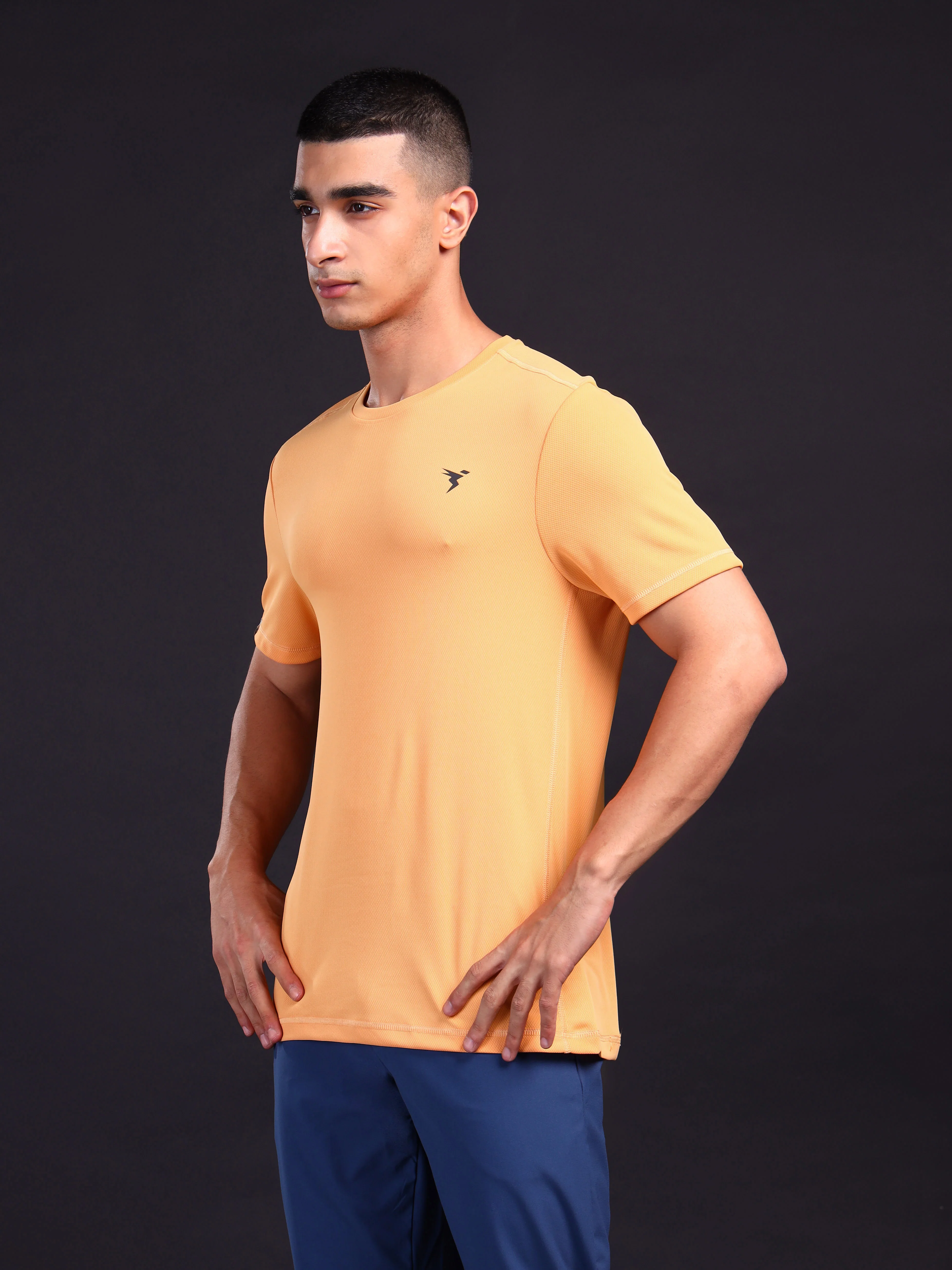 Men Solid Slim Fit Crew Neck T-shirt with TECHNO COOL+ - Image 4