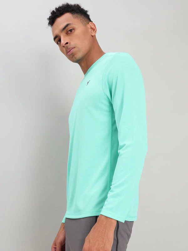 Men Solid Slim Fit Crew Neck T-shirt with TECHNO COOL+ - Image 4