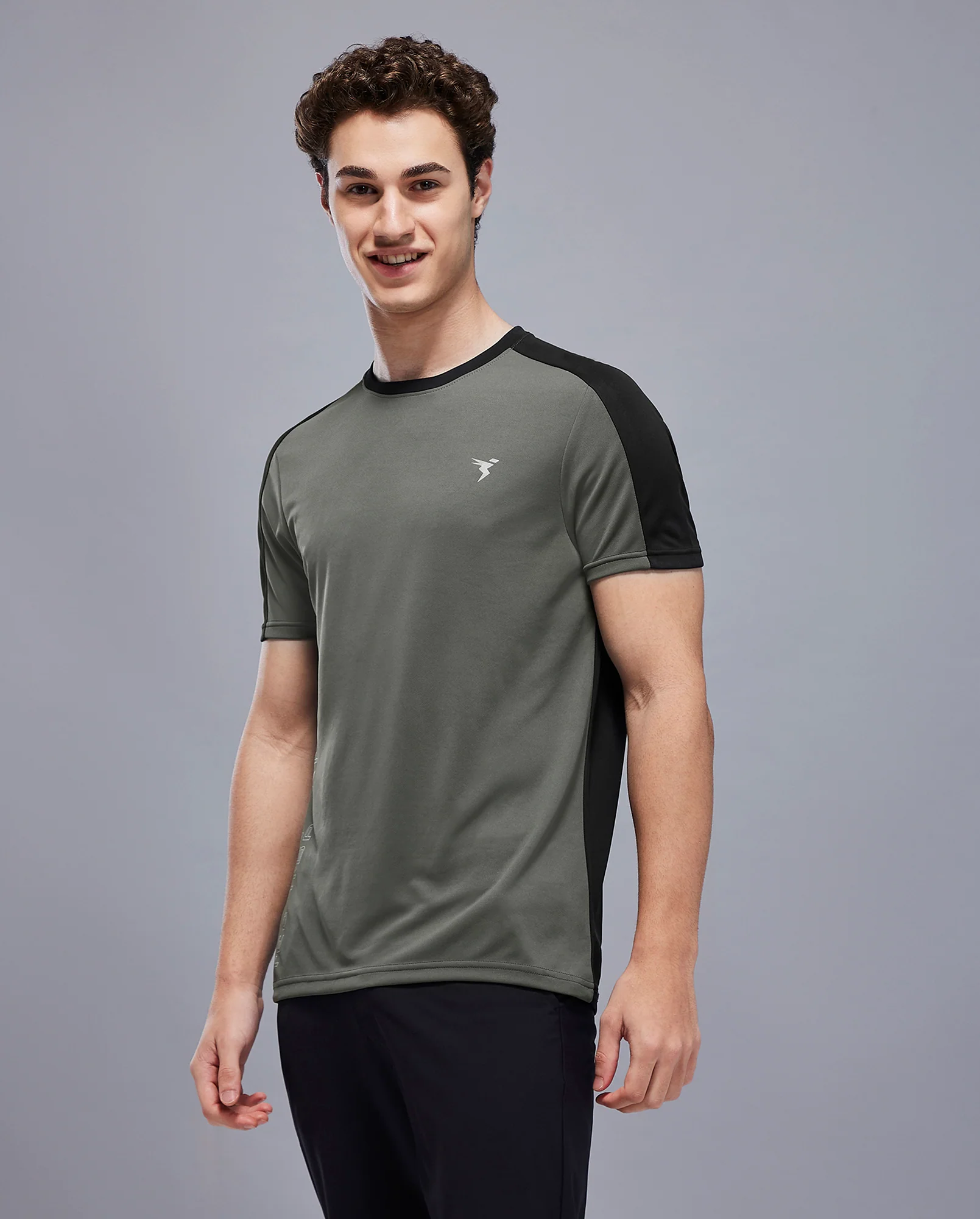 Men Solid Slim Fit Crew Neck T-shirt with TECHNO COOL+ - Image 4