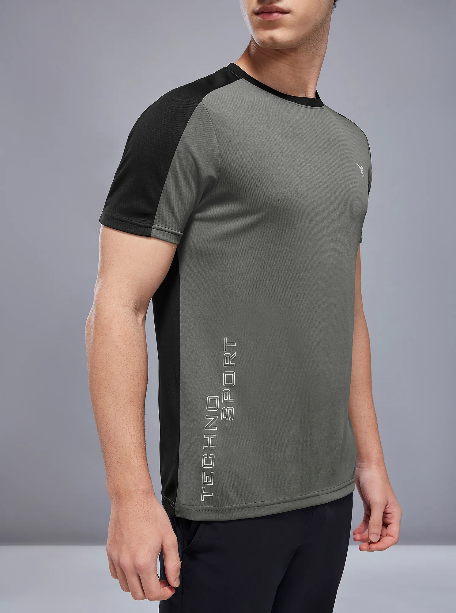 Men Solid Slim Fit Crew Neck T-shirt with TECHNO COOL+ - Image 7