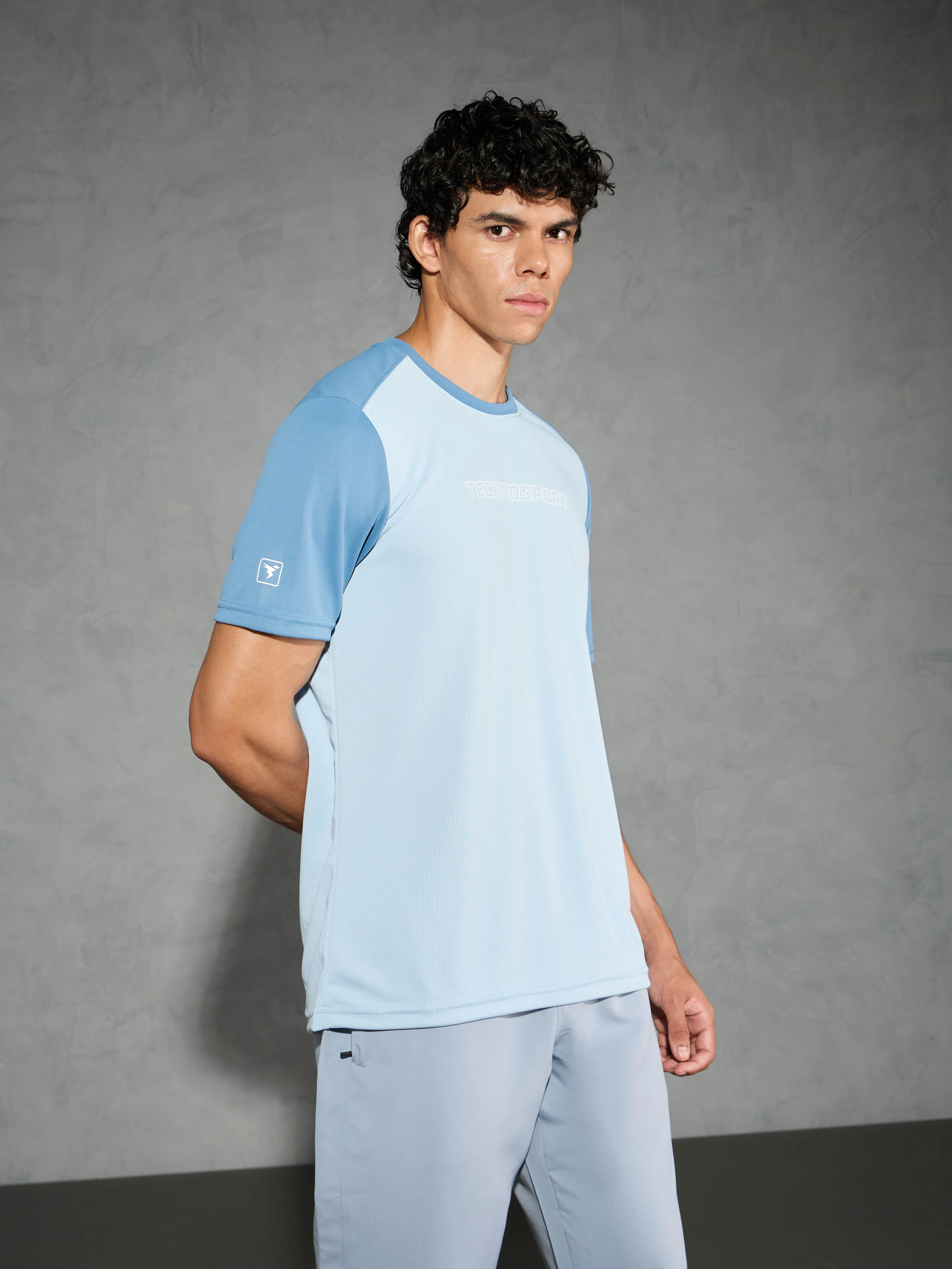 Men Colorblock Slim Fit Crew Neck T-shirt with TECHNO COOL+ - Image 4