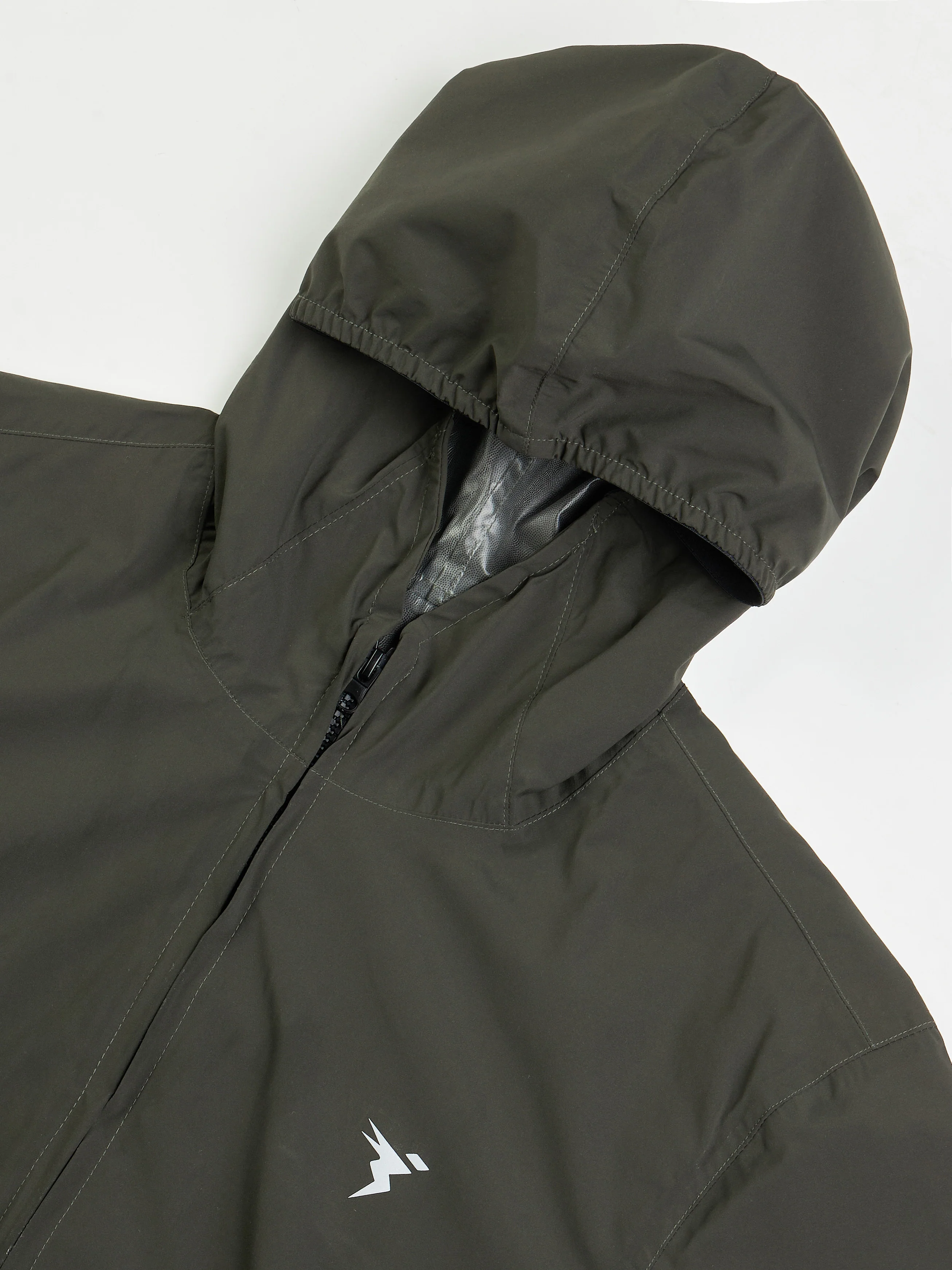 Men Solid Slim Fit Hooded Wrinkle Free Raincoat - Image 10