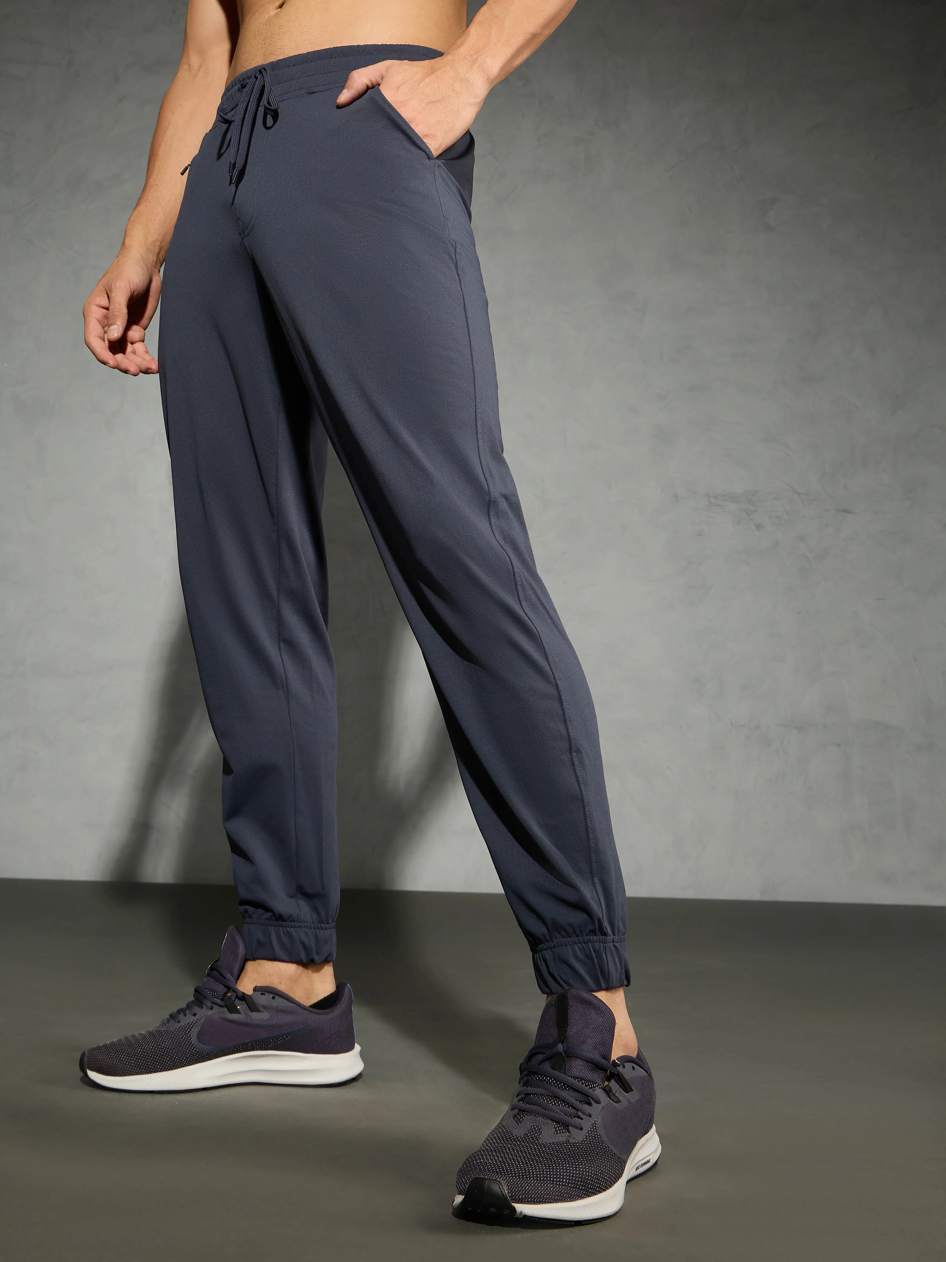 Men Solid Slim Fit Joggers with ELASTOPLUS - Image 4