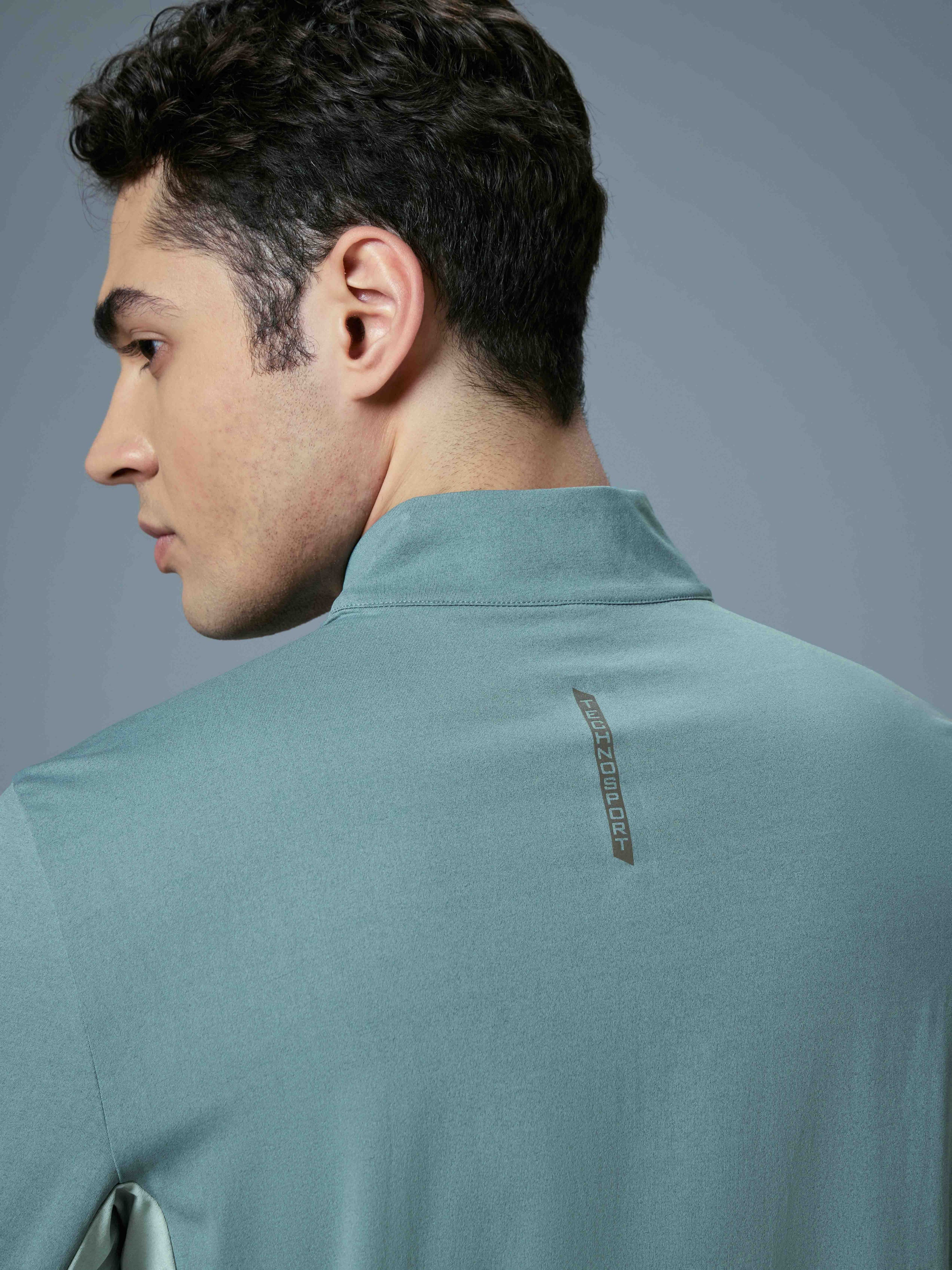 Men Colorblock Slim Fit Mock Neck Sports T-shirt with COTFLEX - Image 7