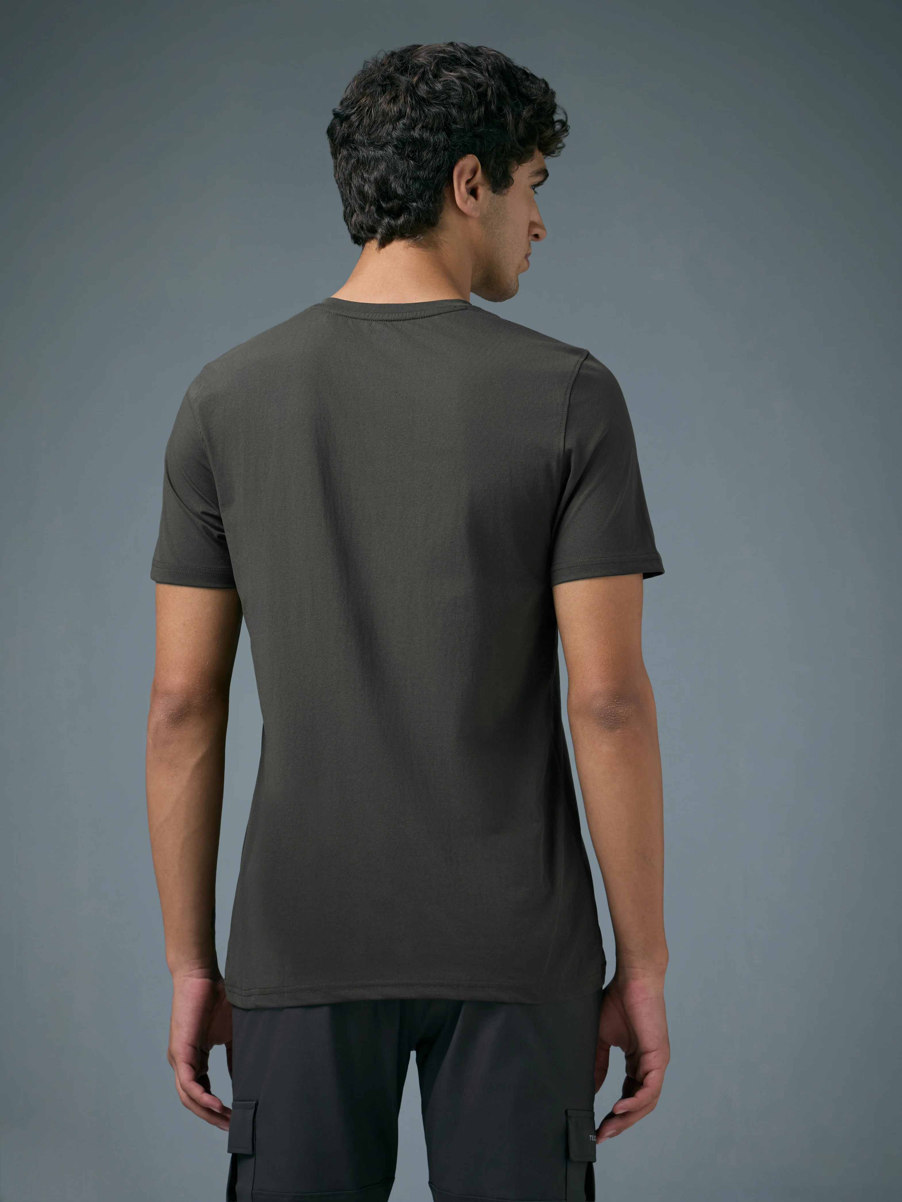 Men Solid Slim Fit pack of 2 Crew Neck T-shirt with COTFLEX - Image 3
