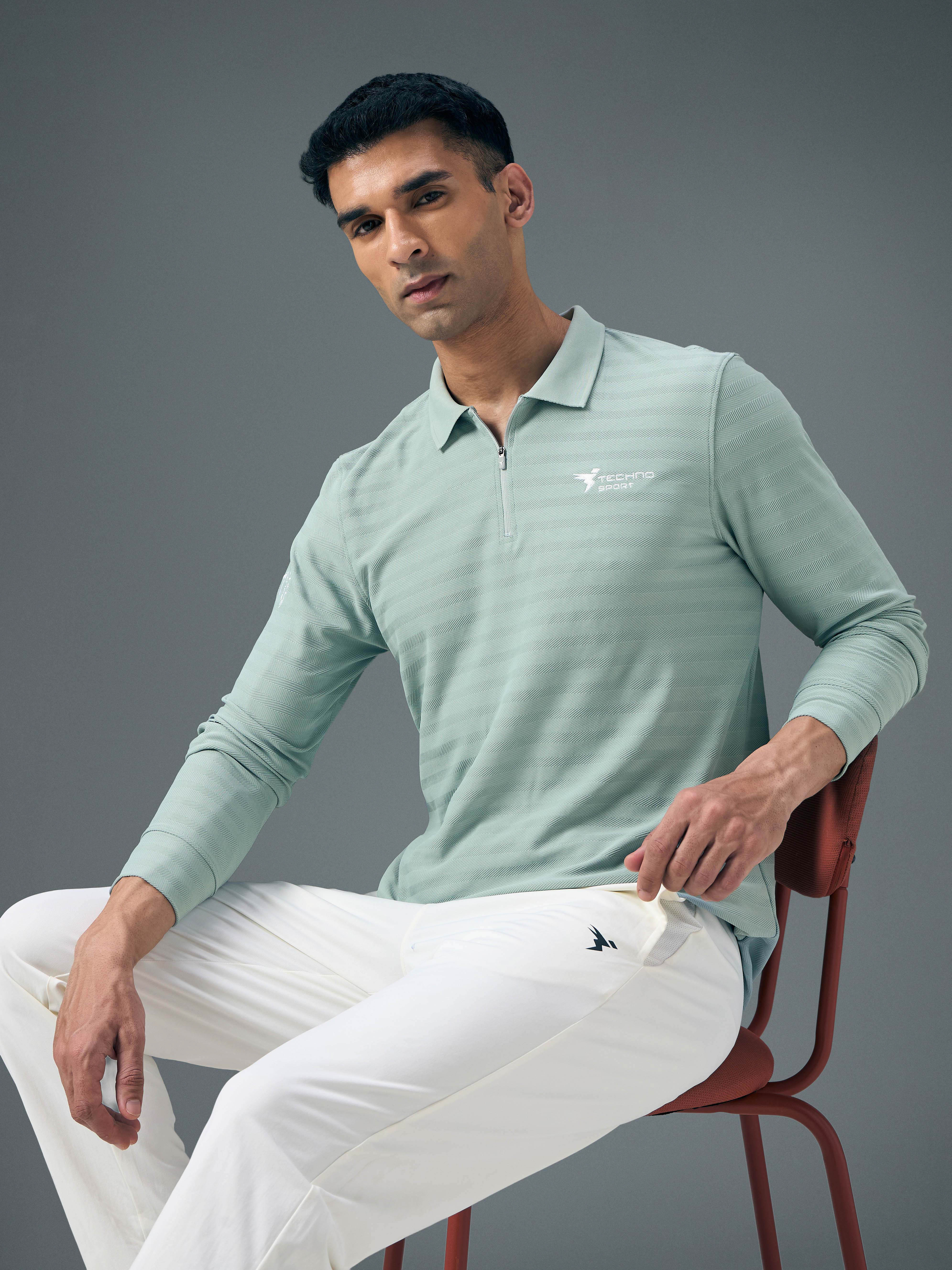 Men Solid Slim Fit Polo Sports T-shirt with MATPIQ