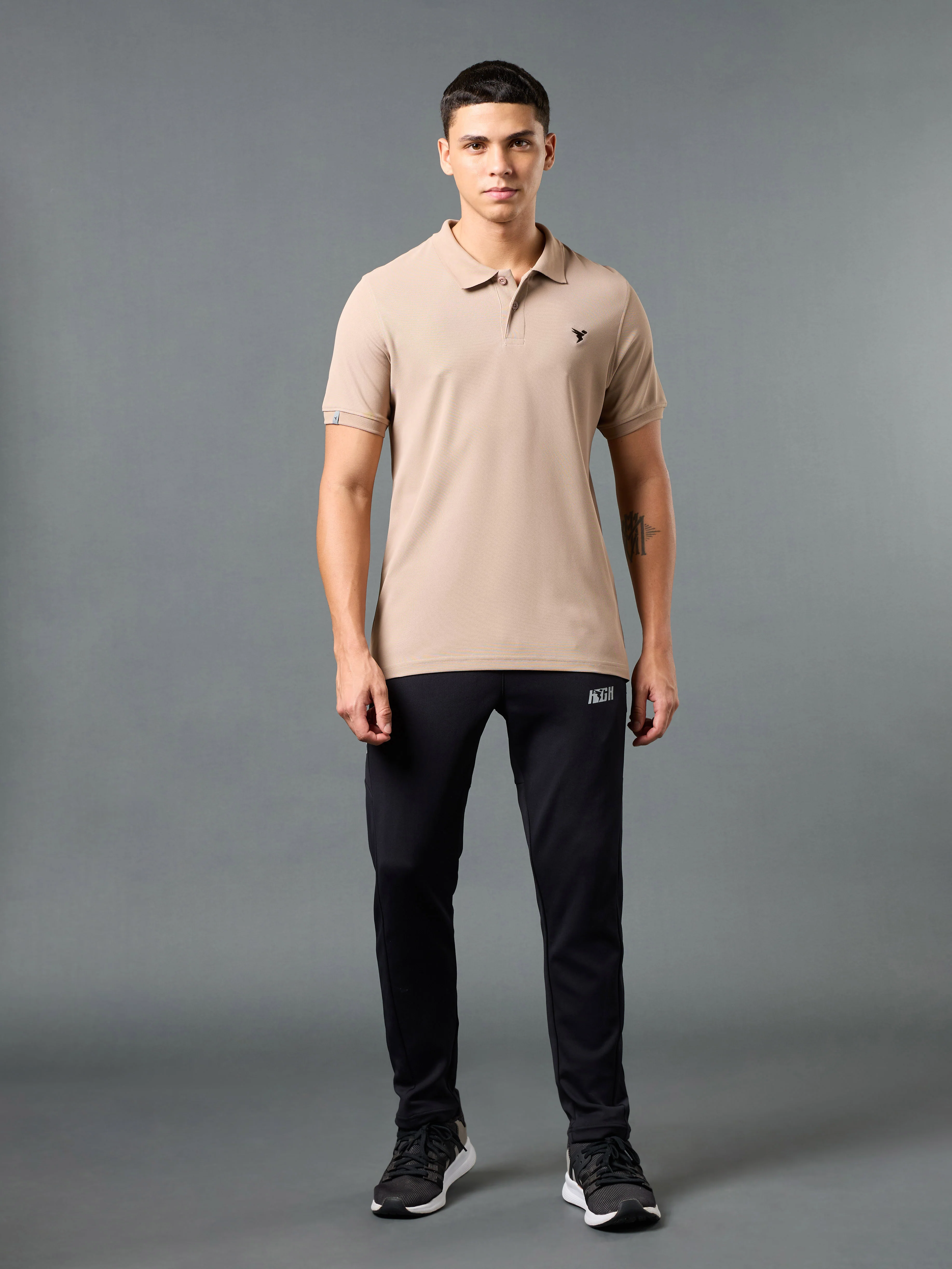 Men Solid Slim Fit Polo T-shirt with MATPIQ - Image 5
