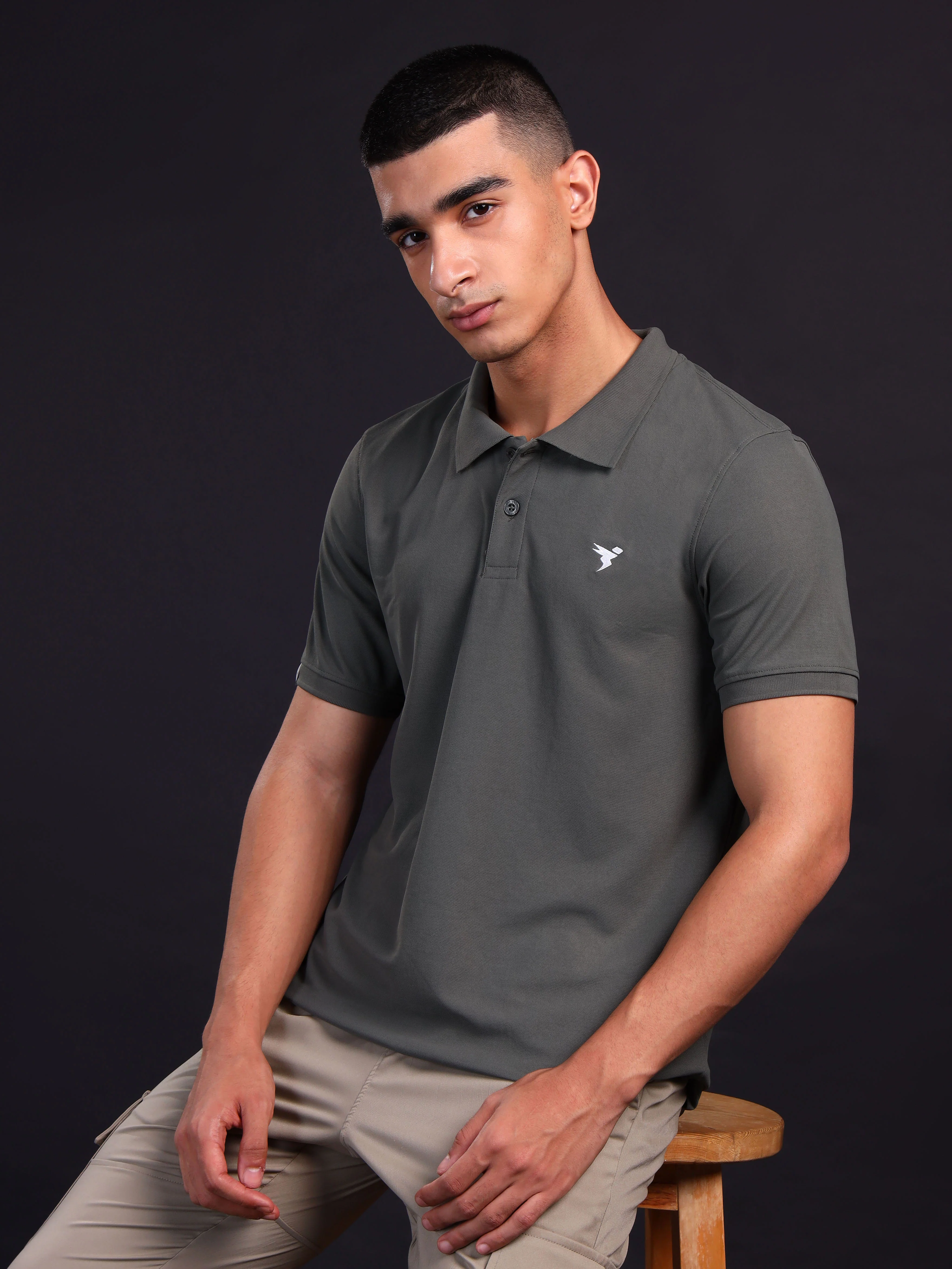 Men Solid Slim Fit Polo T-shirt with MATPIQ