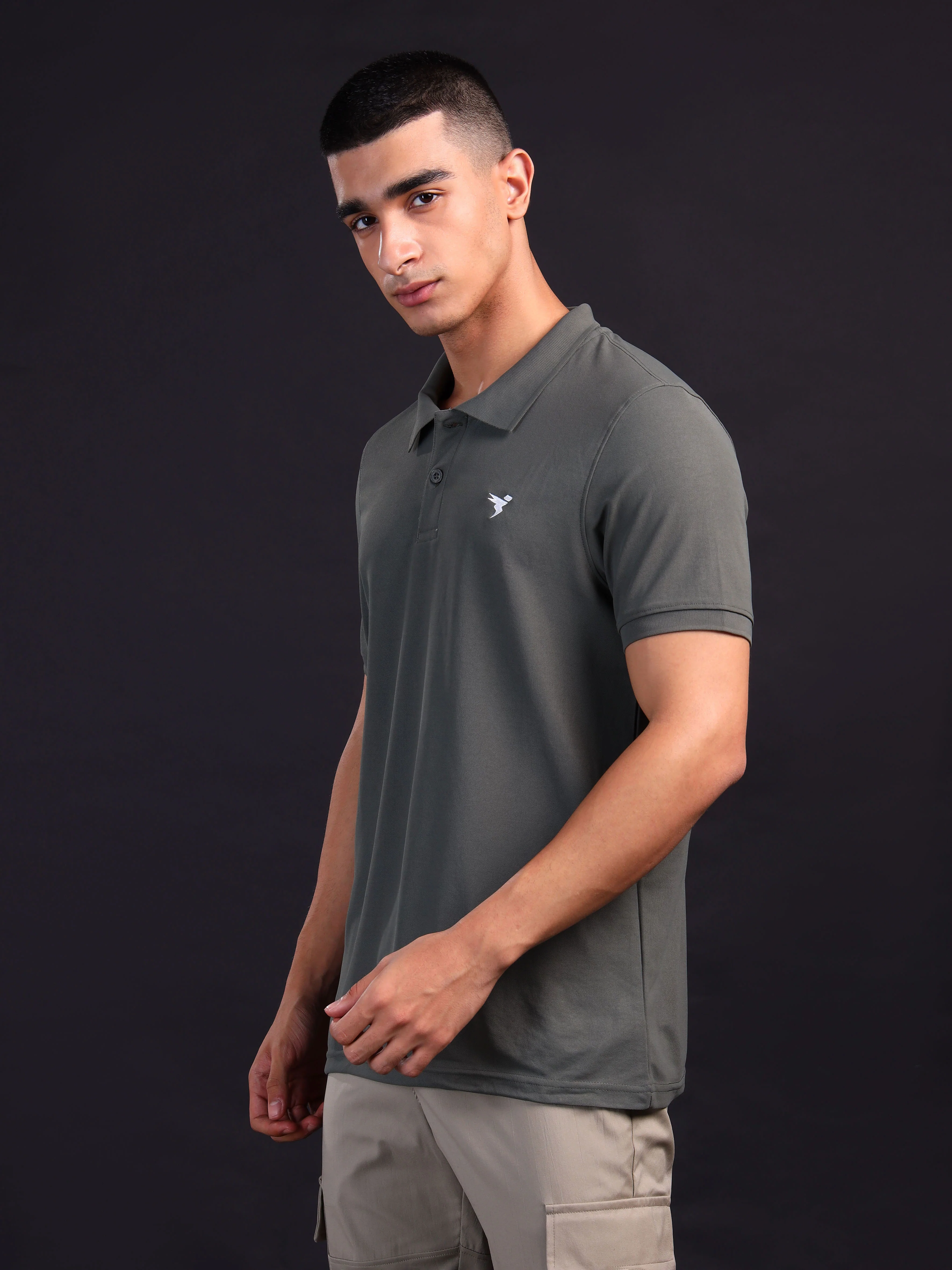 Men Solid Slim Fit Polo T-shirt with MATPIQ - Image 4