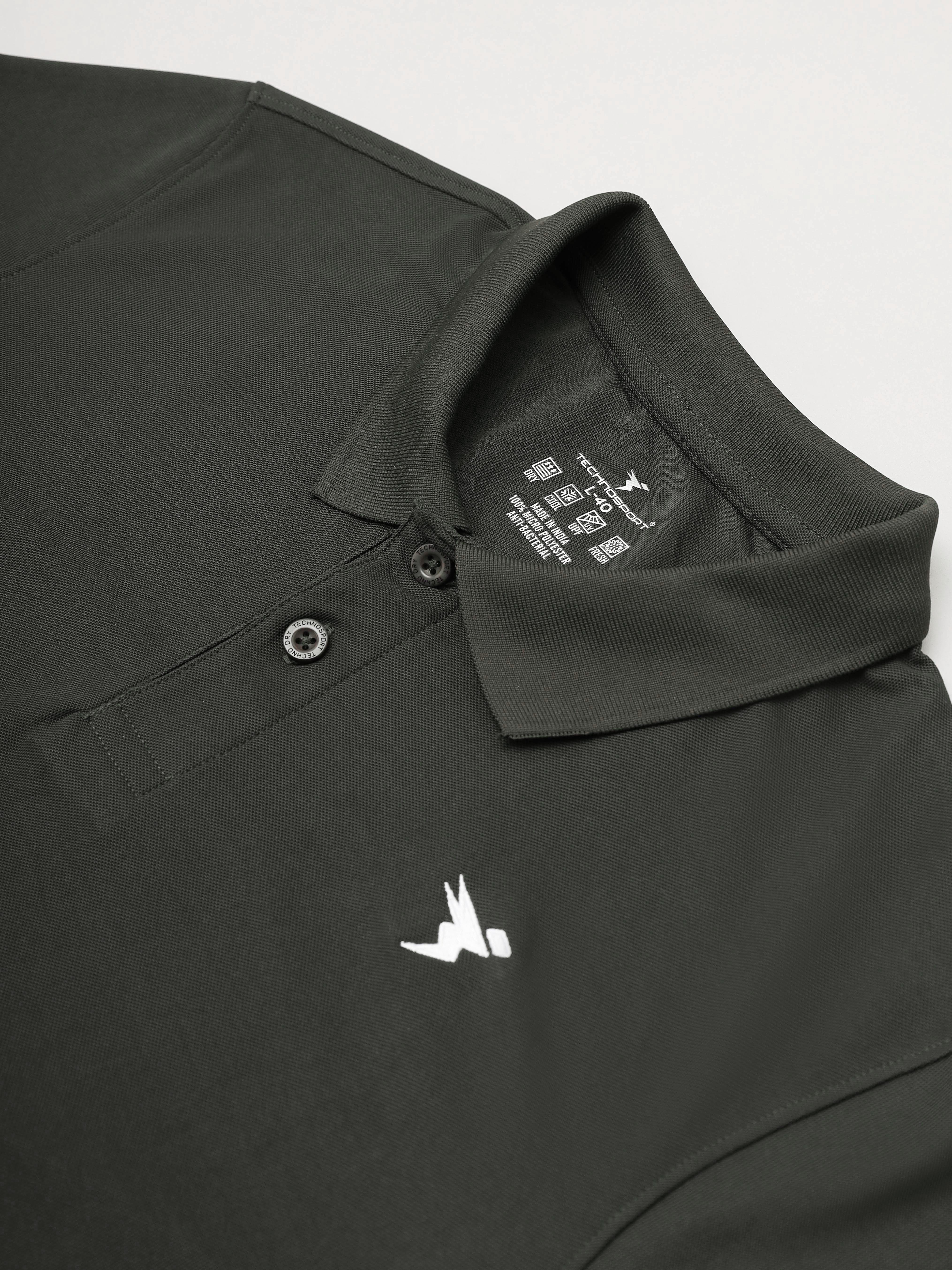 Men Solid Slim Fit Polo T-shirt with MATPIQ - Image 7
