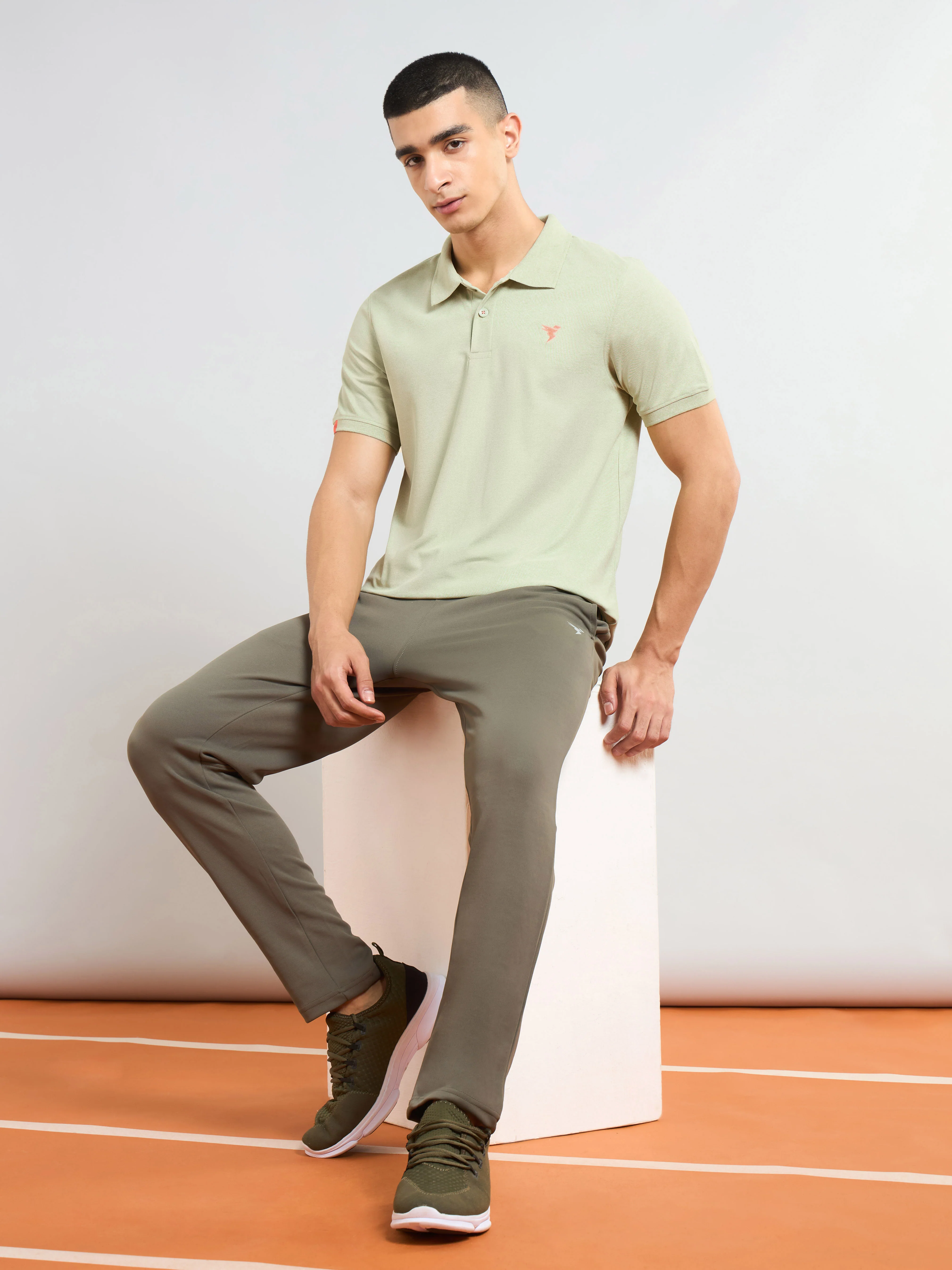 Men Solid Slim Fit Polo T-shirt with MATPIQ - Image 4