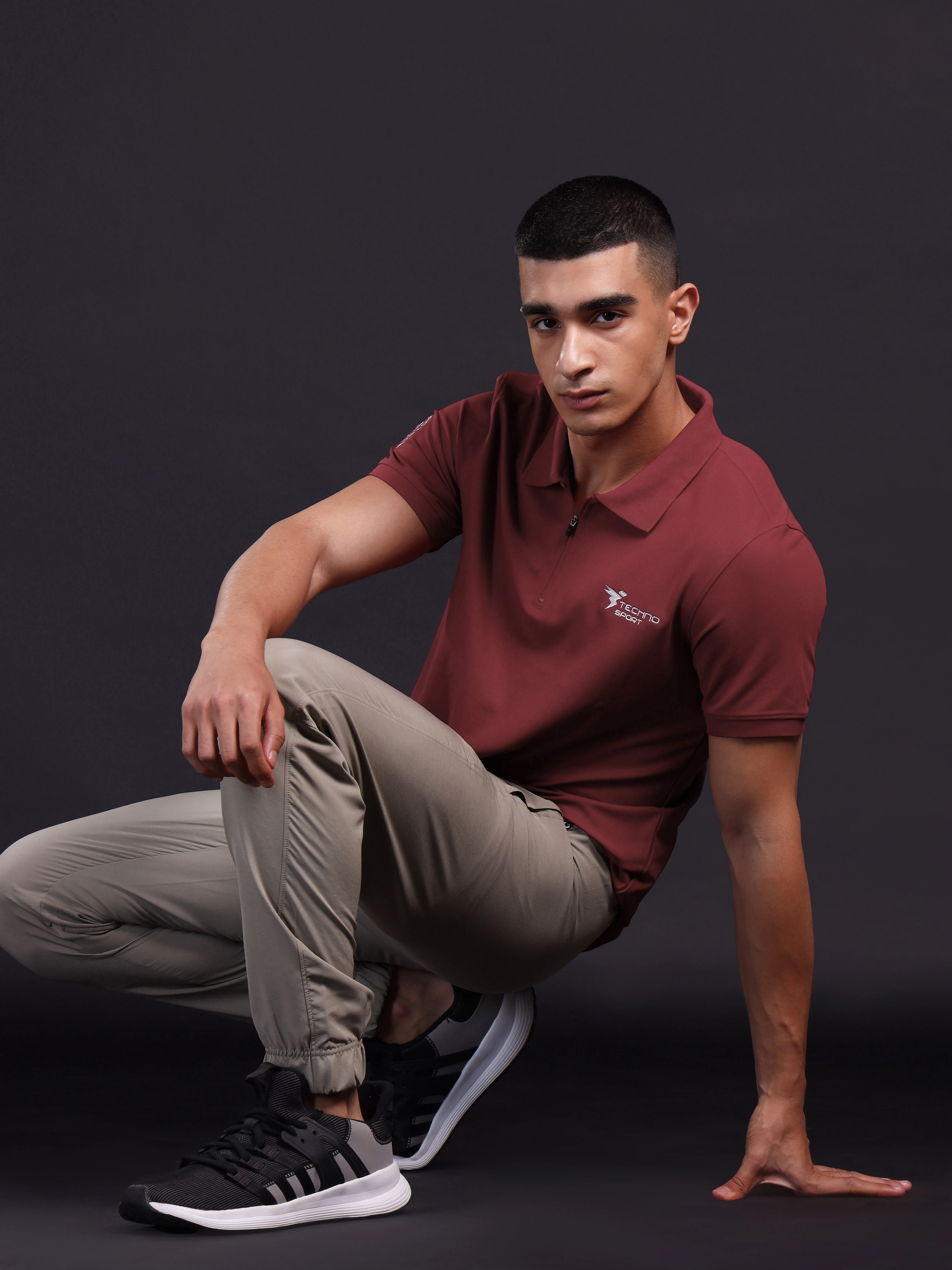 Men Solid Slim Fit Polo T-shirt with MATPIQ - Image 3