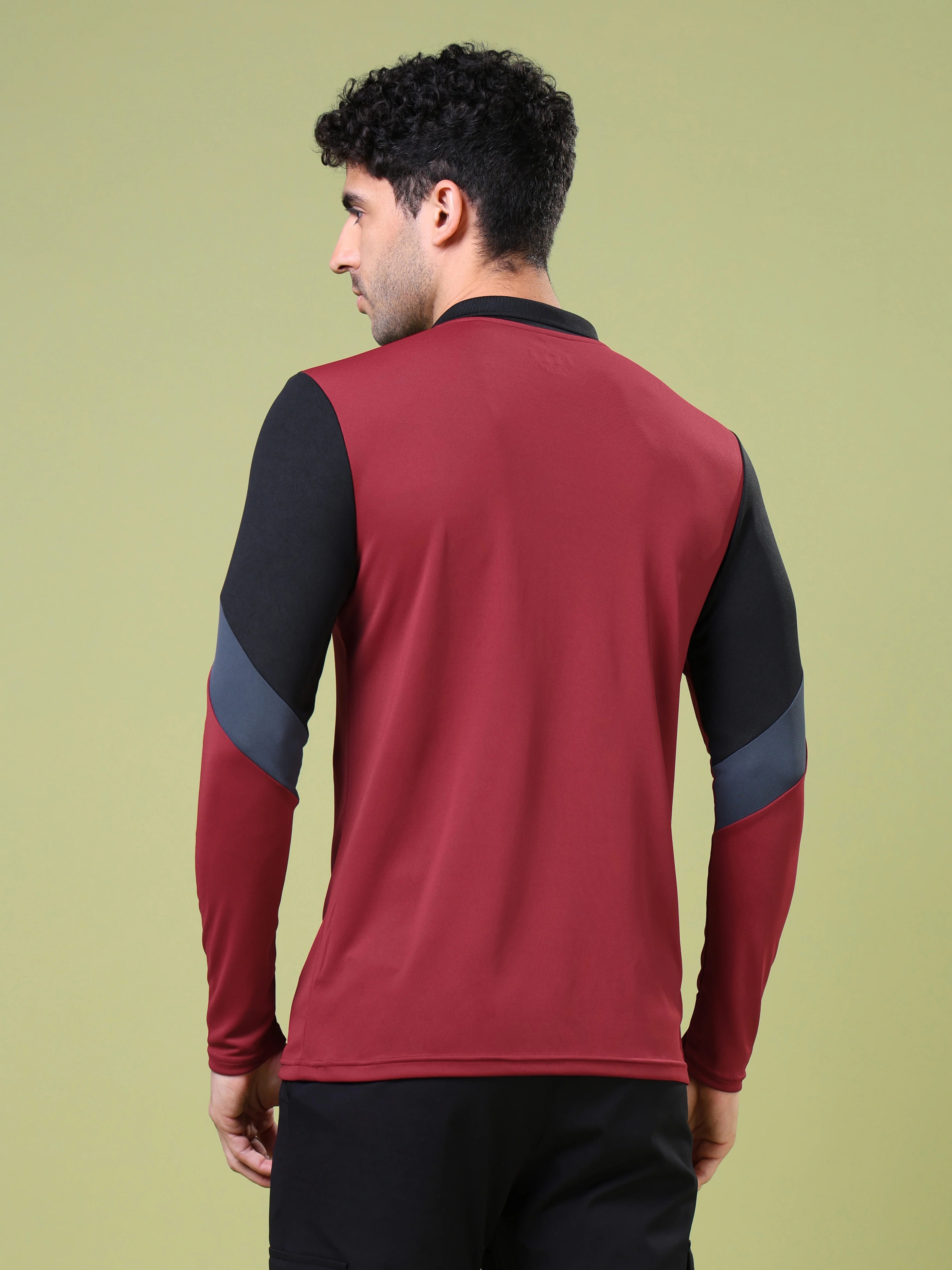Men Solid Slim Fit Polo T-shirt with TECHNOCOOL+ - Image 3