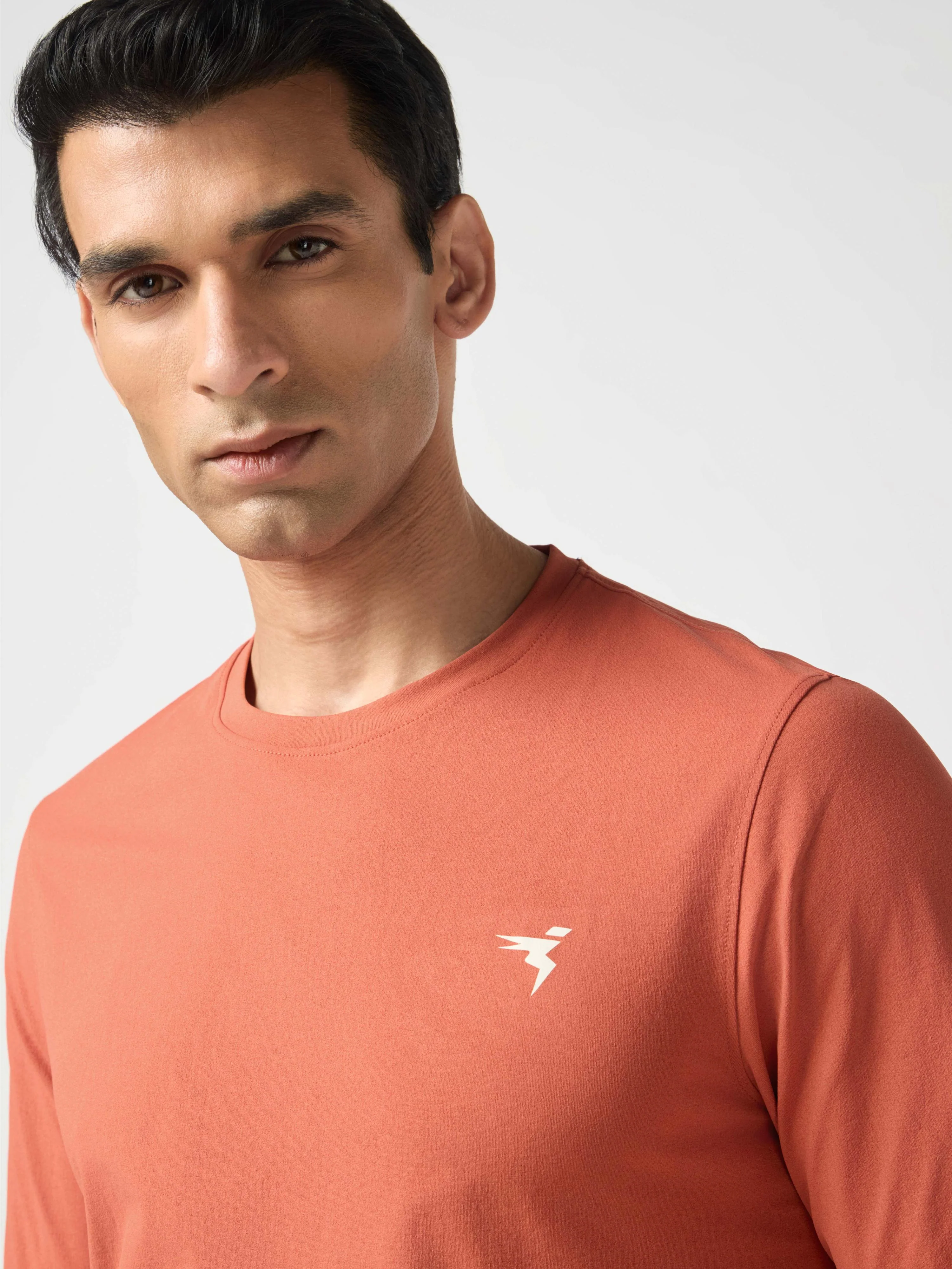 Men Solid Slim Fit Round Neck Sports T-shirt with COTFLEX - Image 5