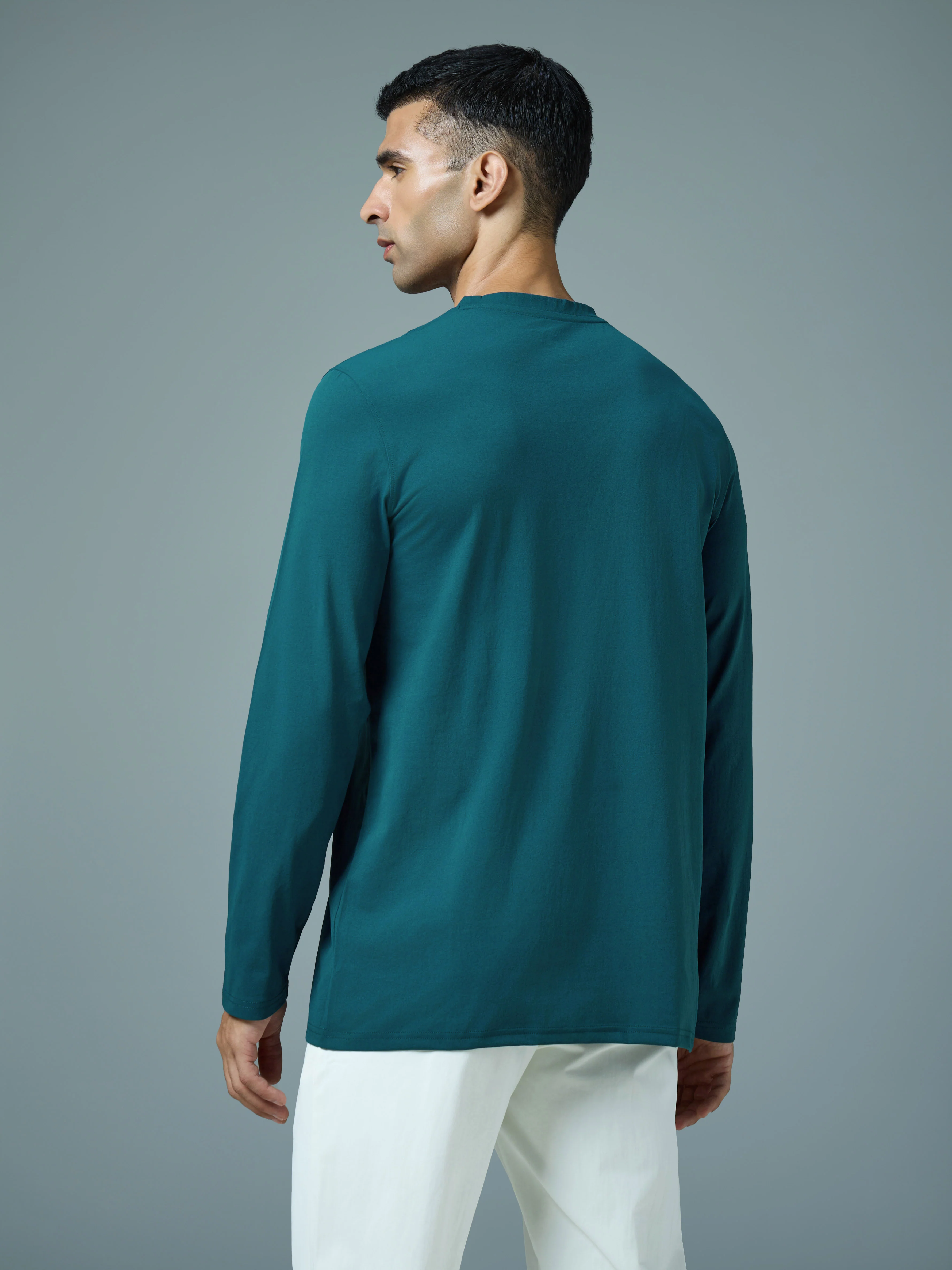 Men Solid Slim Fit Round Neck Sports T-shirt with COTFLEX - Image 3