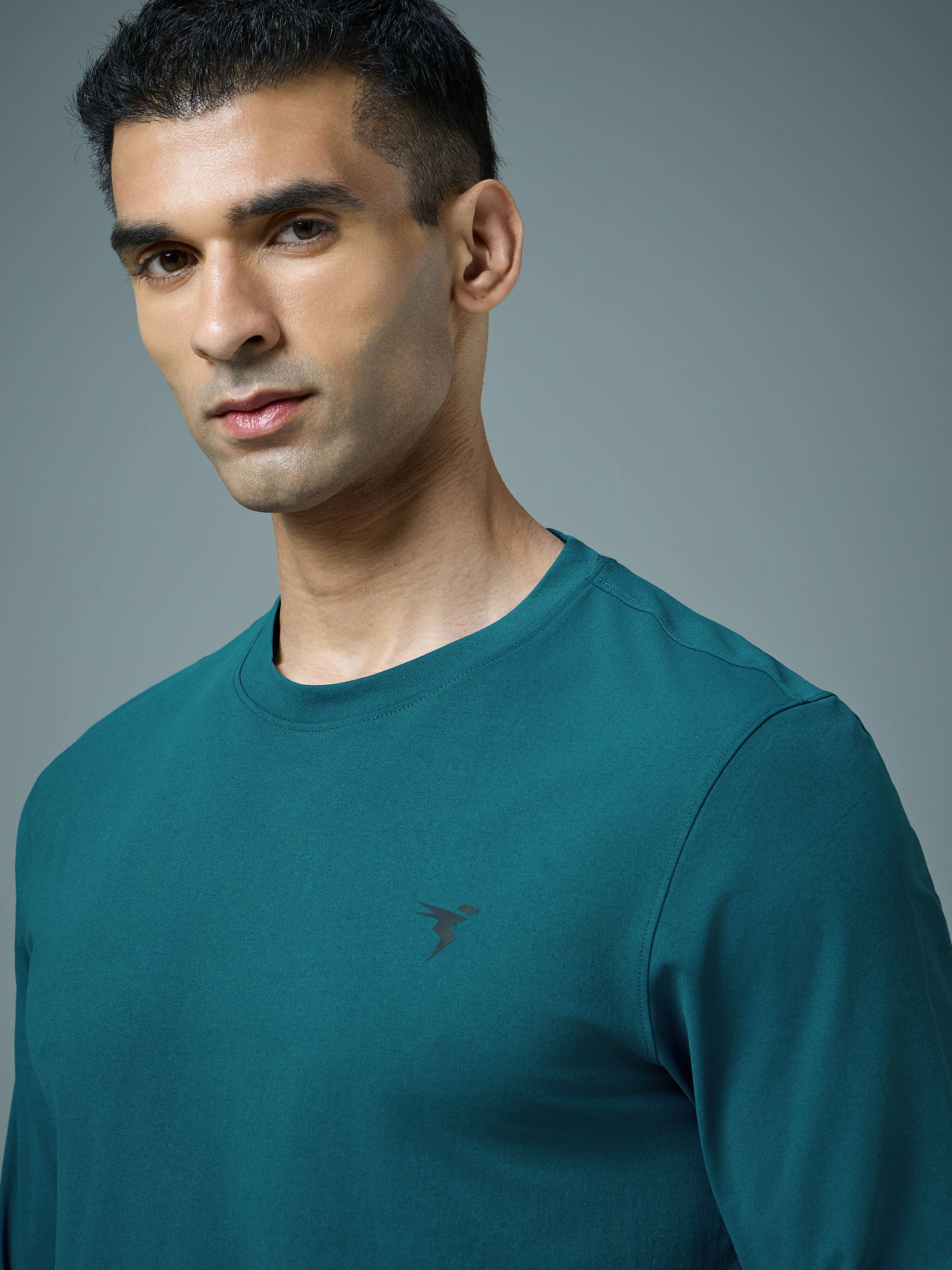 Men Solid Slim Fit Round Neck Sports T-shirt with COTFLEX - Image 6