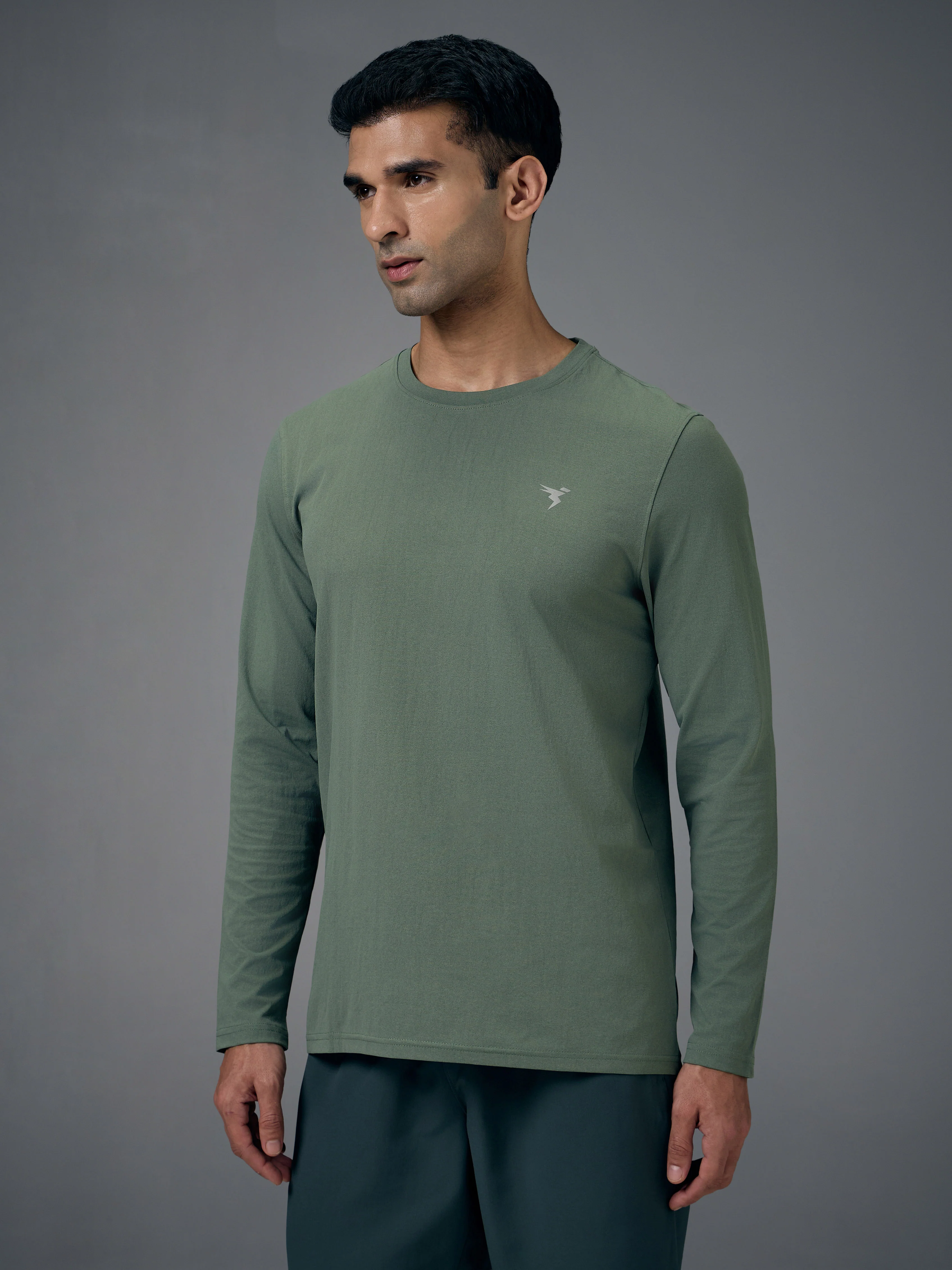 Men Solid Slim Fit Round Neck Sports T-shirt with COTFLEX - Image 4