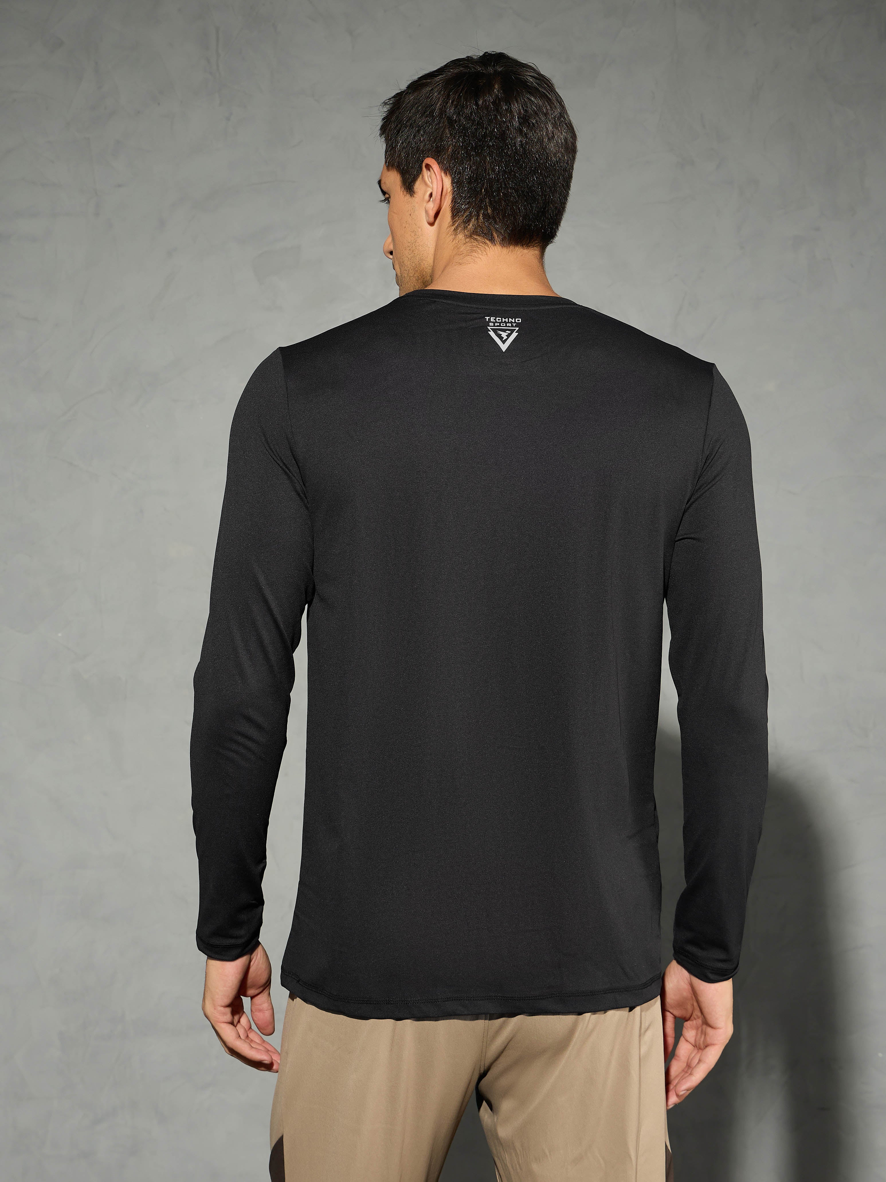 Men Solid Slim Fit Round Neck Sports T-shirt with COTFLEX - Image 3