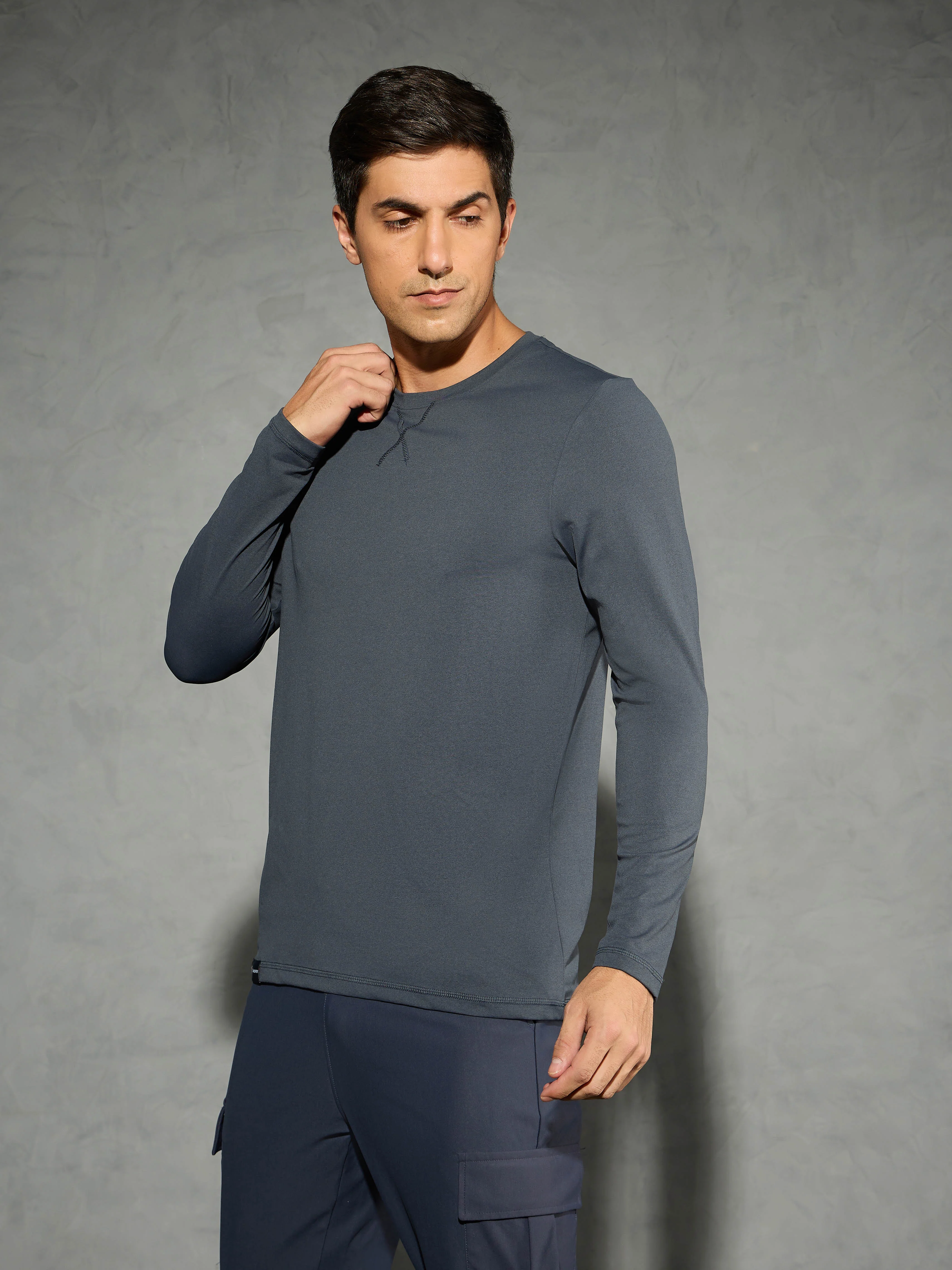 Men Solid Slim Fit Round Neck Sports T-shirt with COTFLEX - Image 3