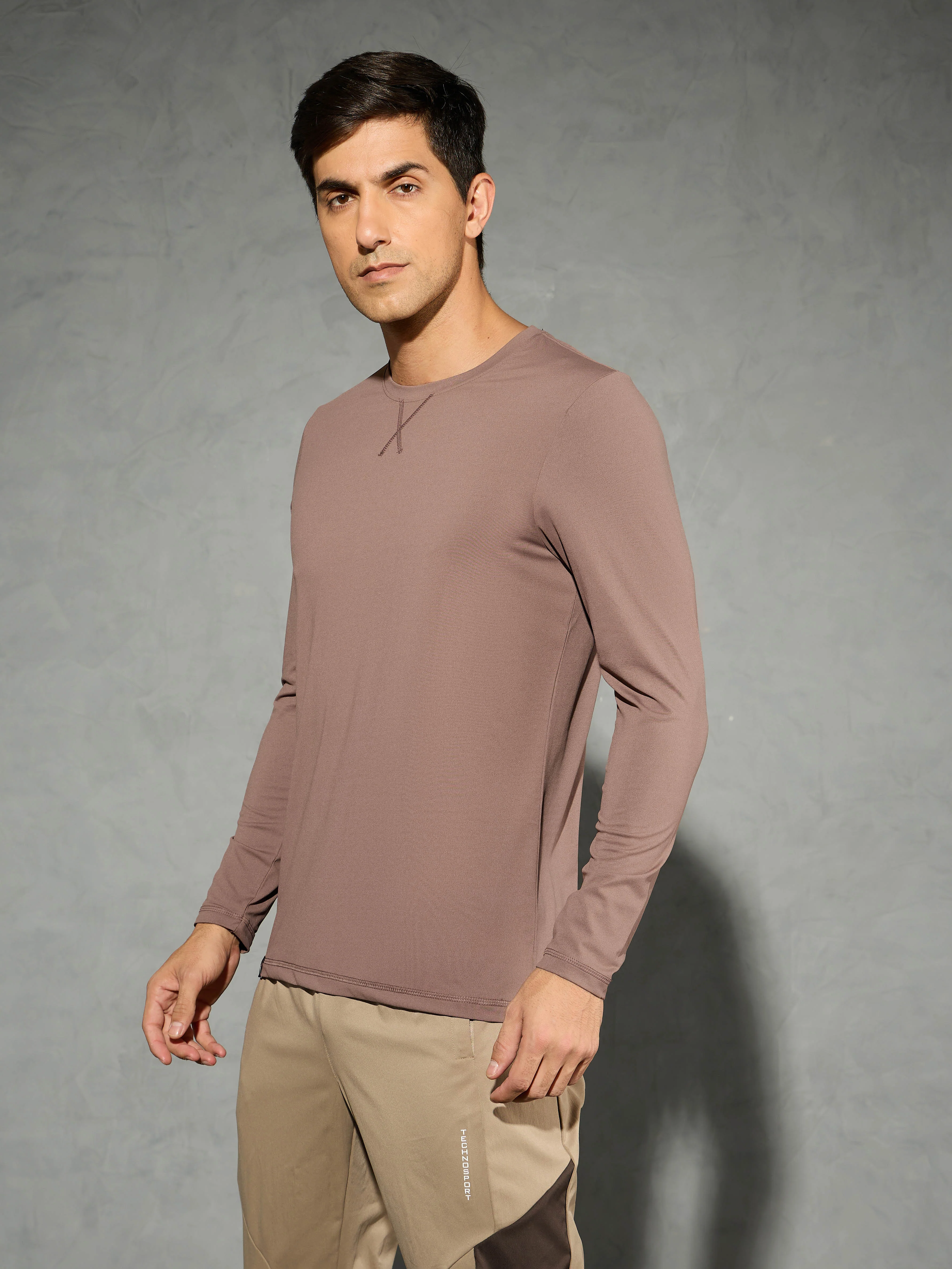 Men Solid Slim Fit Round Neck Sports T-shirt with COTFLEX - Image 4