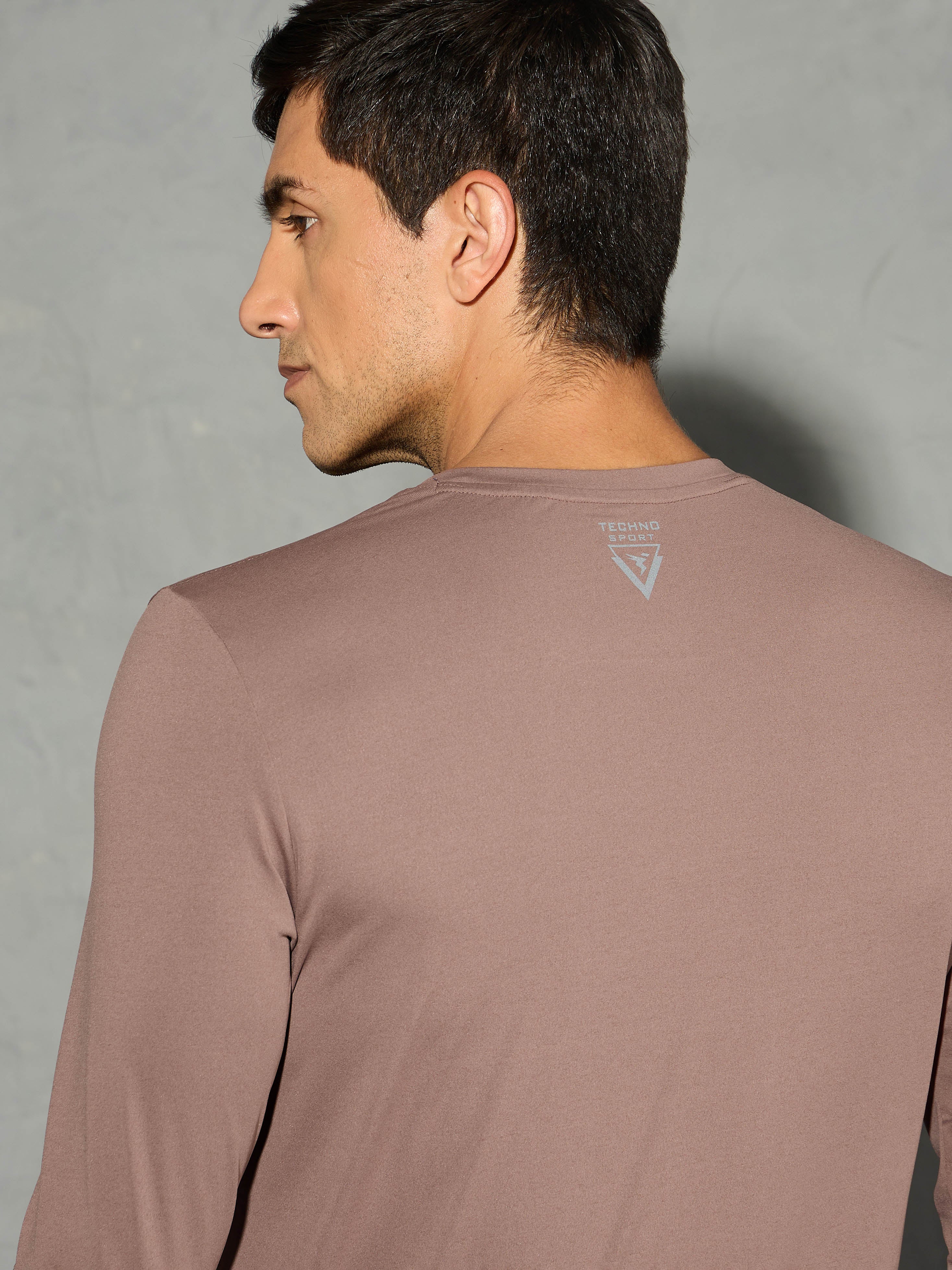 Men Solid Slim Fit Round Neck Sports T-shirt with COTFLEX - Image 7