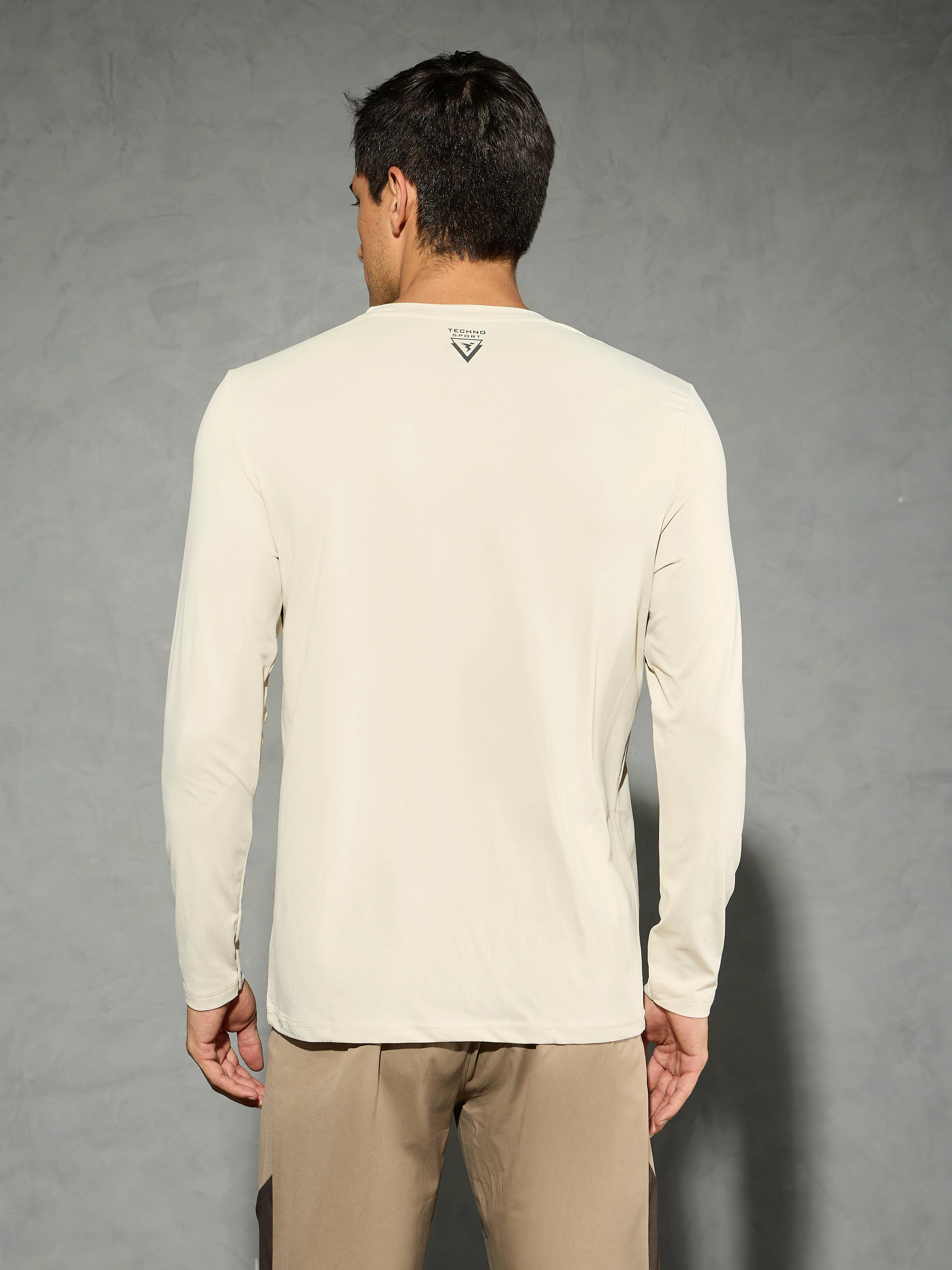 Men Solid Slim Fit Round Neck Sports T-shirt with COTFLEX - Image 3