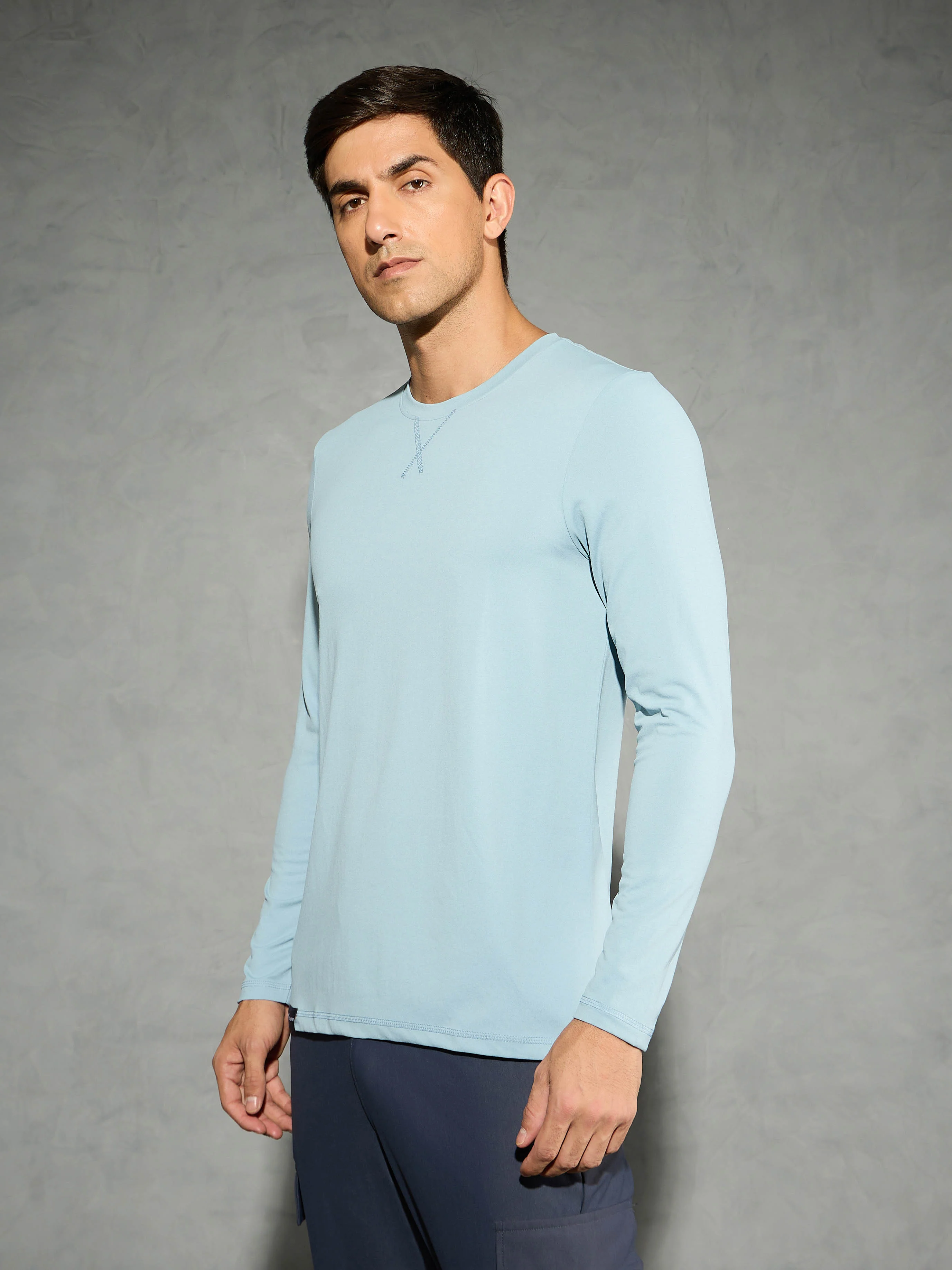 Men Solid Slim Fit Round Neck Sports T-shirt with COTFLEX - Image 4