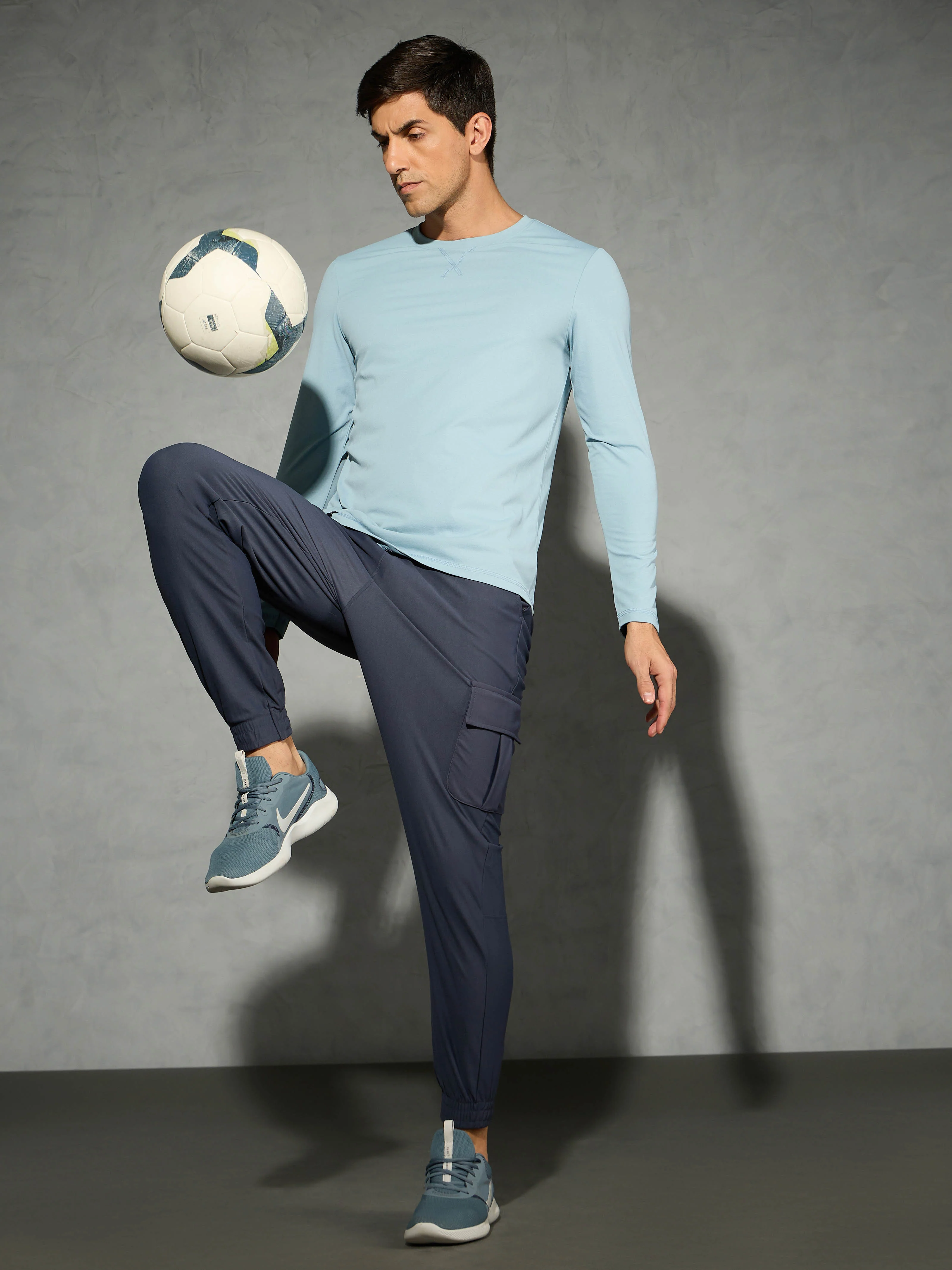 Men Solid Slim Fit Round Neck Sports T-shirt with COTFLEX - Image 5