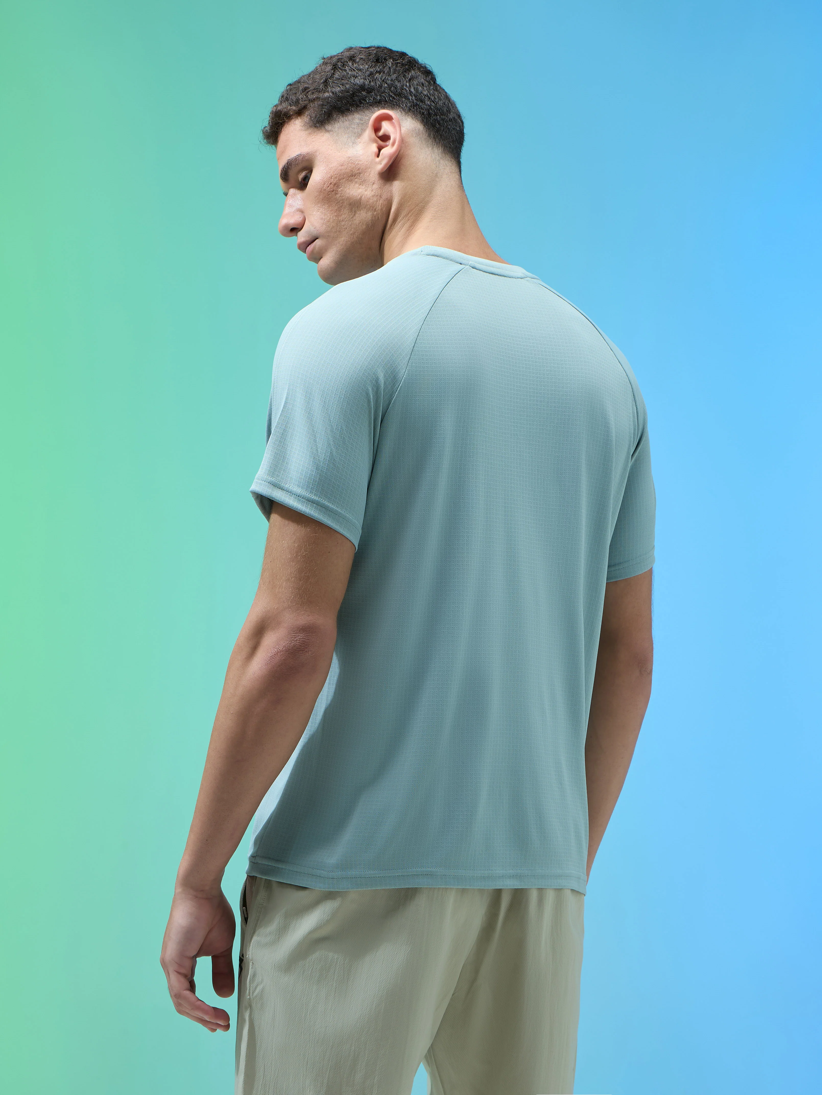 Men Solid Slim Fit Round Neck Sports T-shirt with TECHNOCOOL+ - Image 3