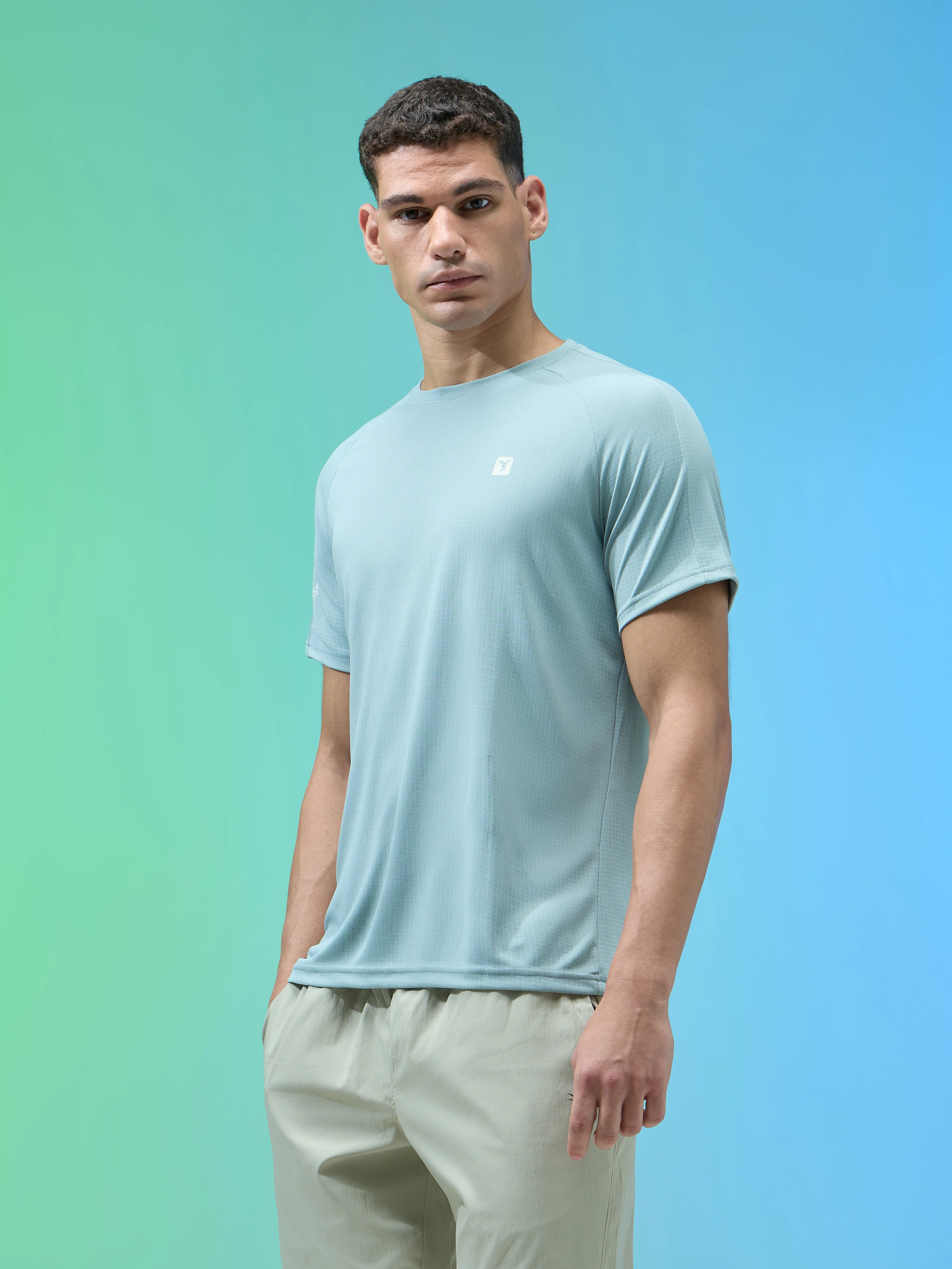Men Solid Slim Fit Round Neck Sports T-shirt with TECHNOCOOL+ - Image 4