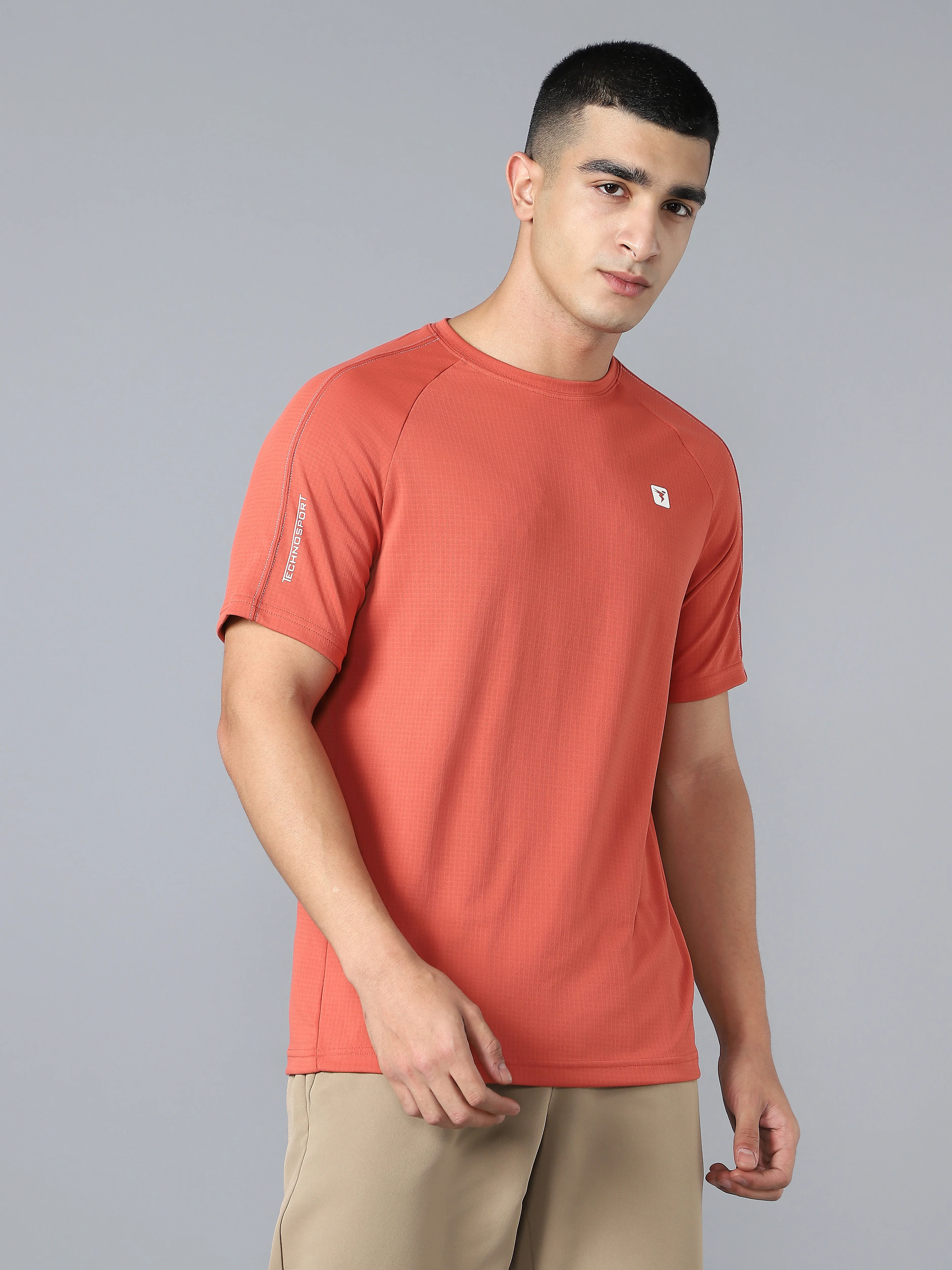 Men Solid Slim Fit Round Neck Sports T-shirt with TECHNOCOOL+ - Image 3