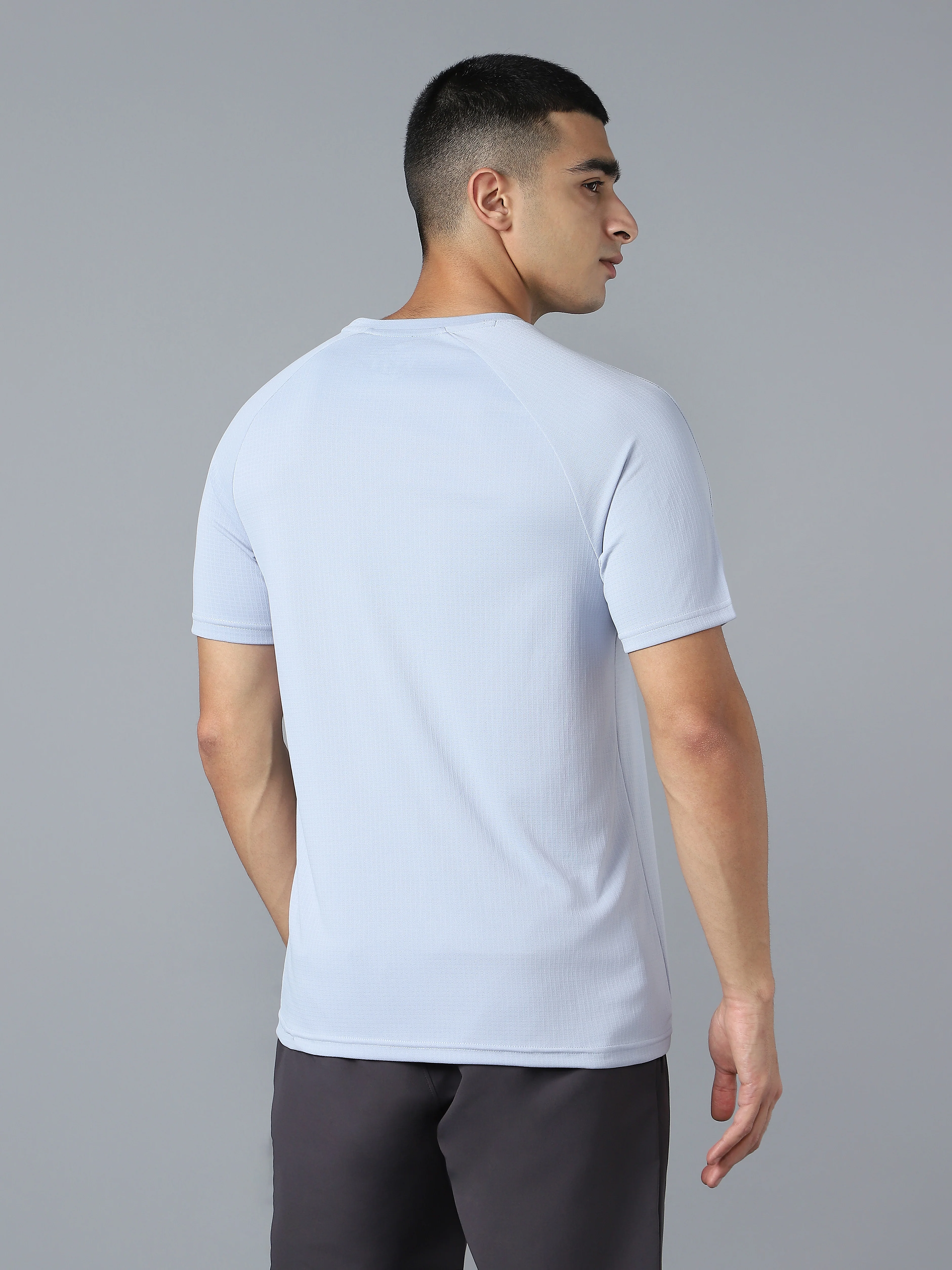 Men Solid Slim Fit Round Neck Sports T-shirt with TECHNOCOOL+ - Image 2