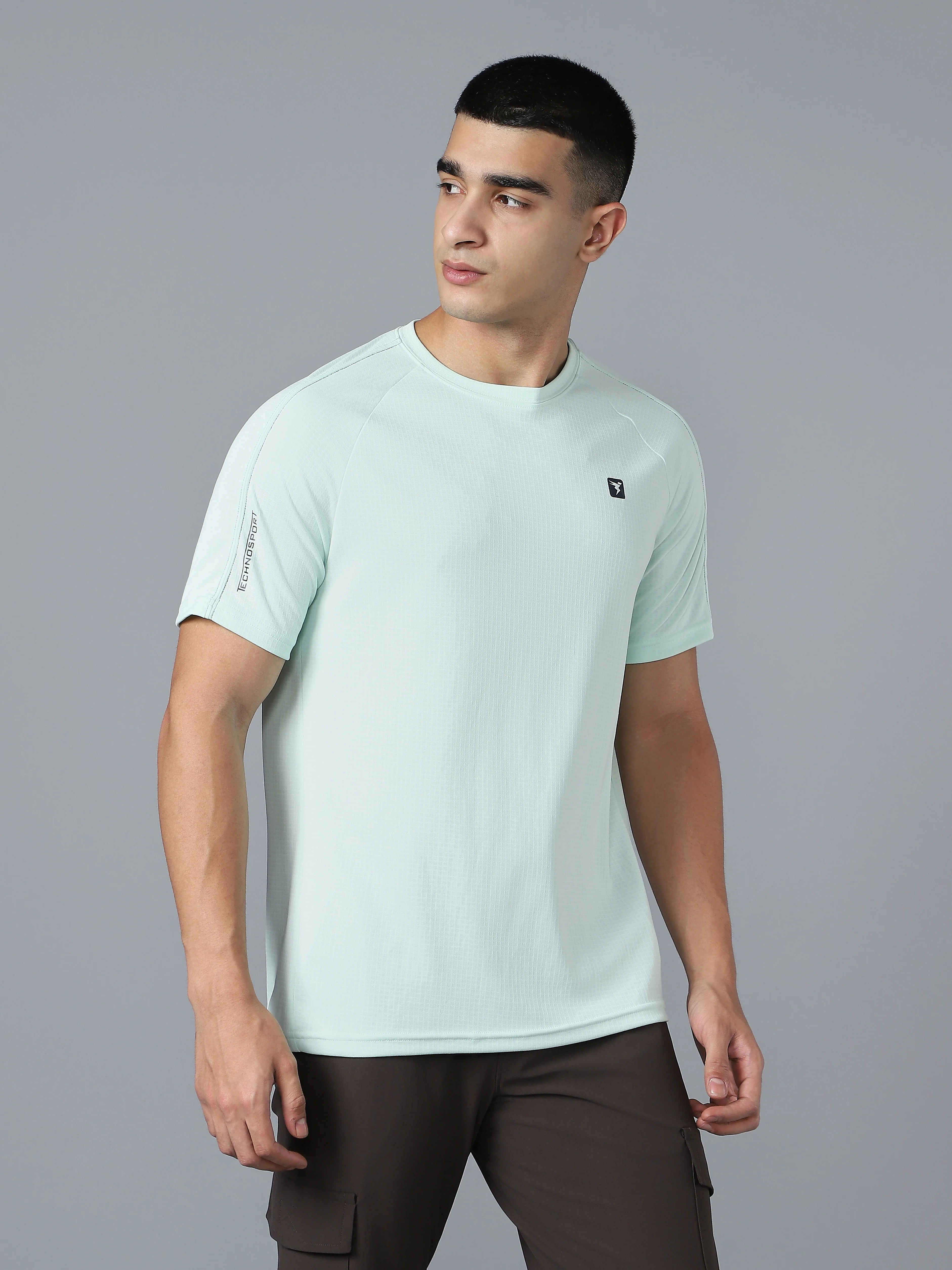 Men Solid Slim Fit Round Neck Sports T-shirt with TECHNOCOOL+ - Image 3