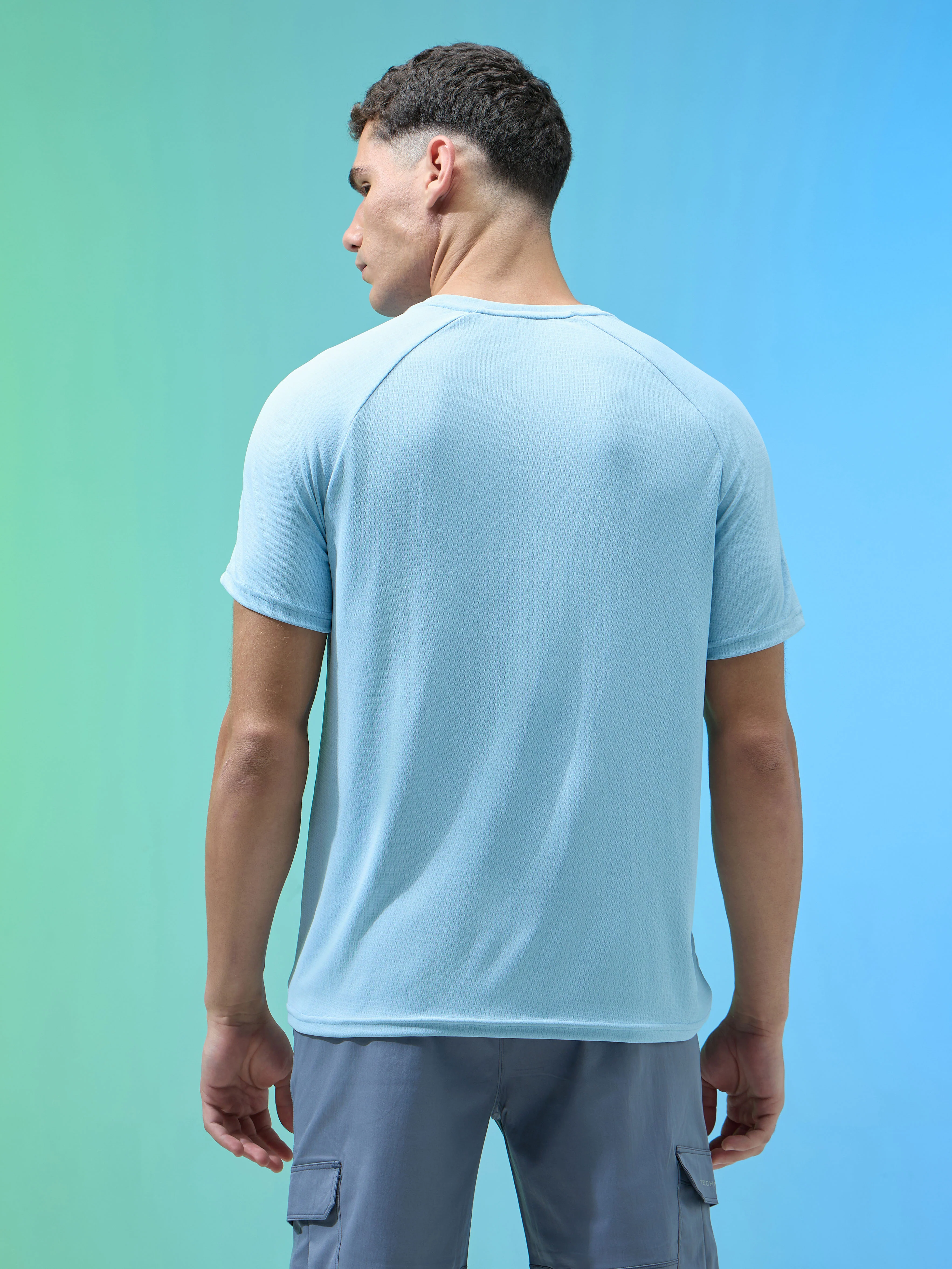 Men Solid Slim Fit Round Neck Sports T-shirt with TECHNOCOOL+ - Image 3