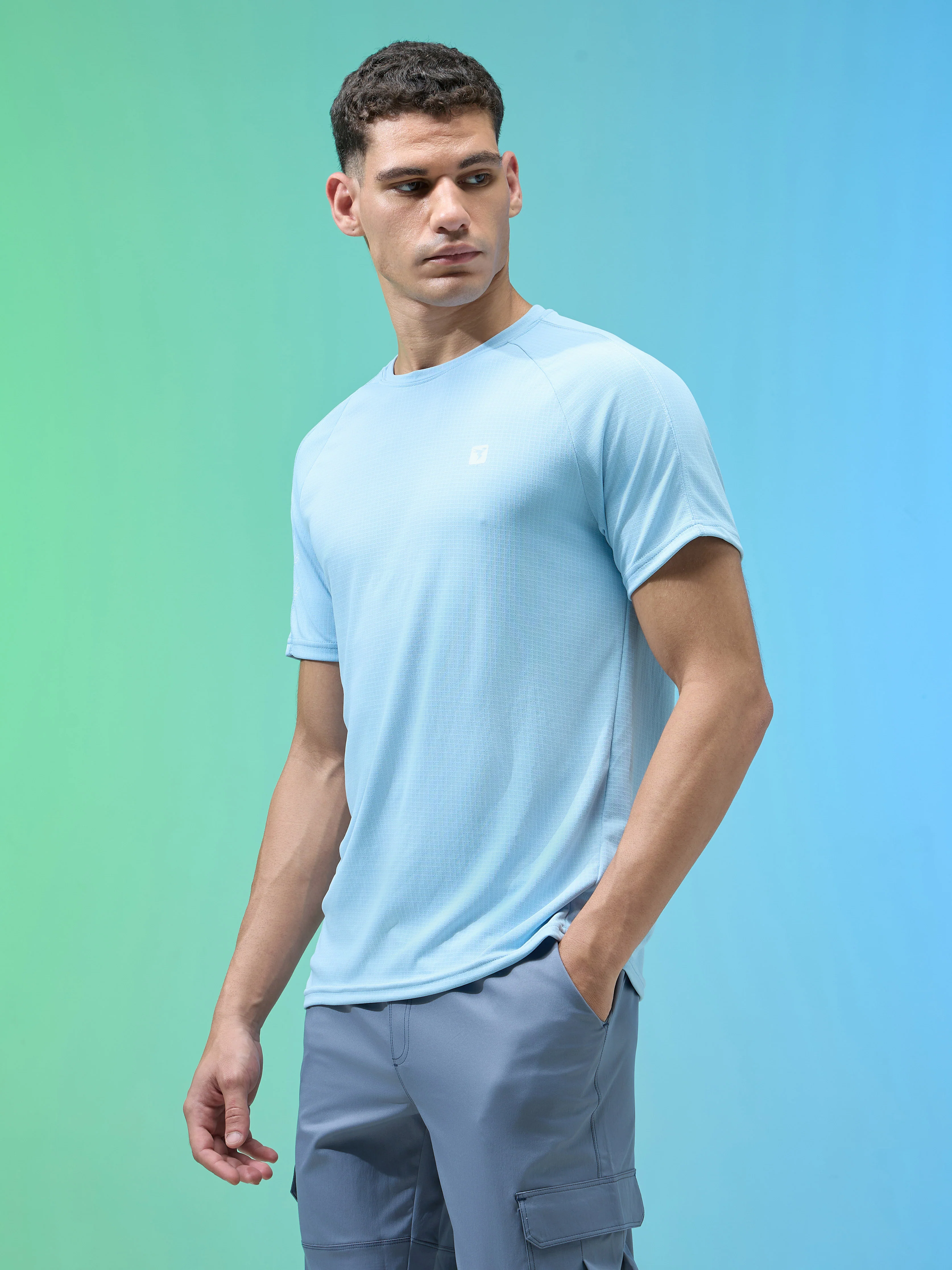 Men Solid Slim Fit Round Neck Sports T-shirt with TECHNOCOOL+ - Image 4