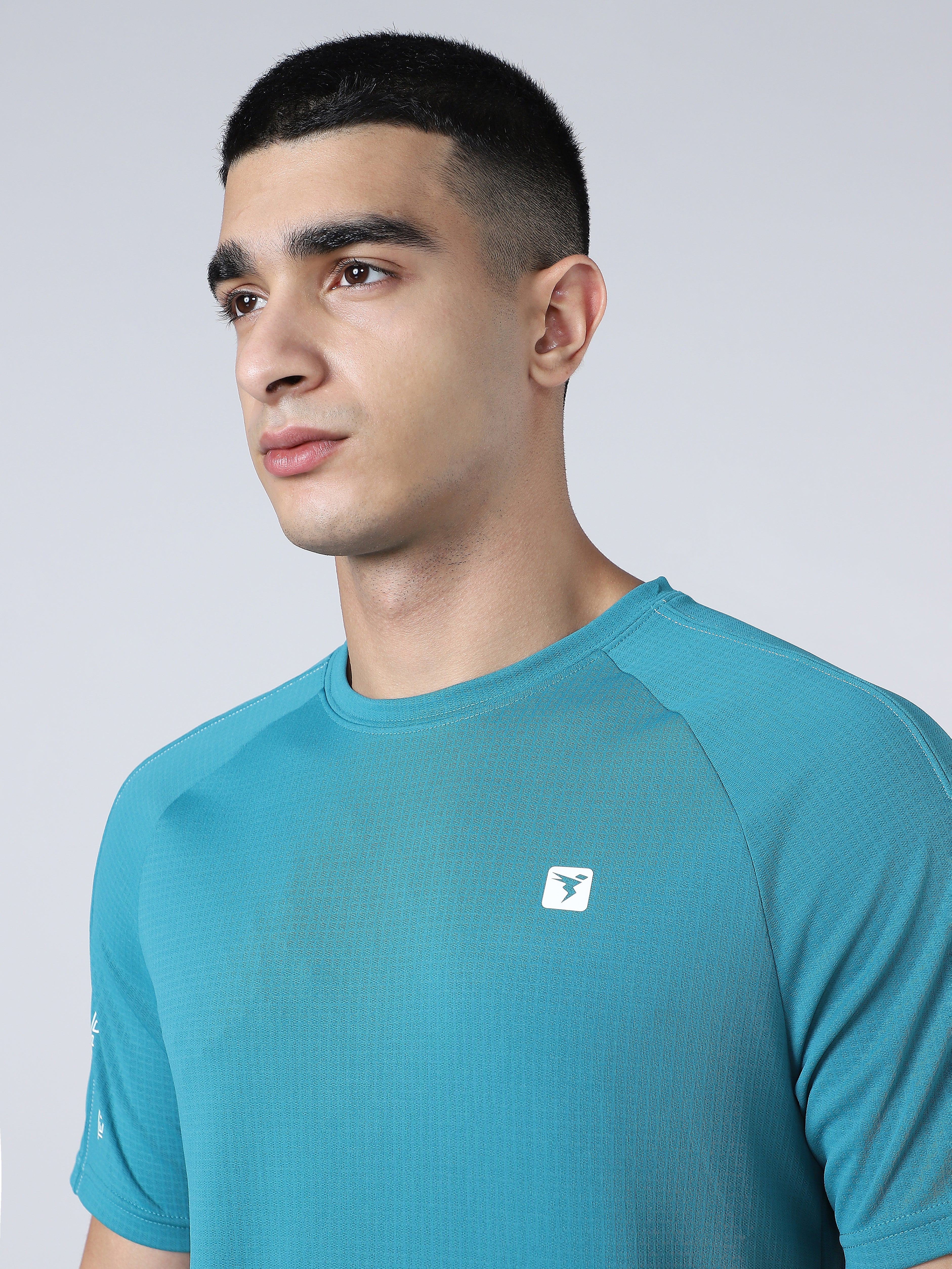 Men Solid Slim Fit Round Neck Sports T-shirt with TECHNOCOOL+ - Image 7