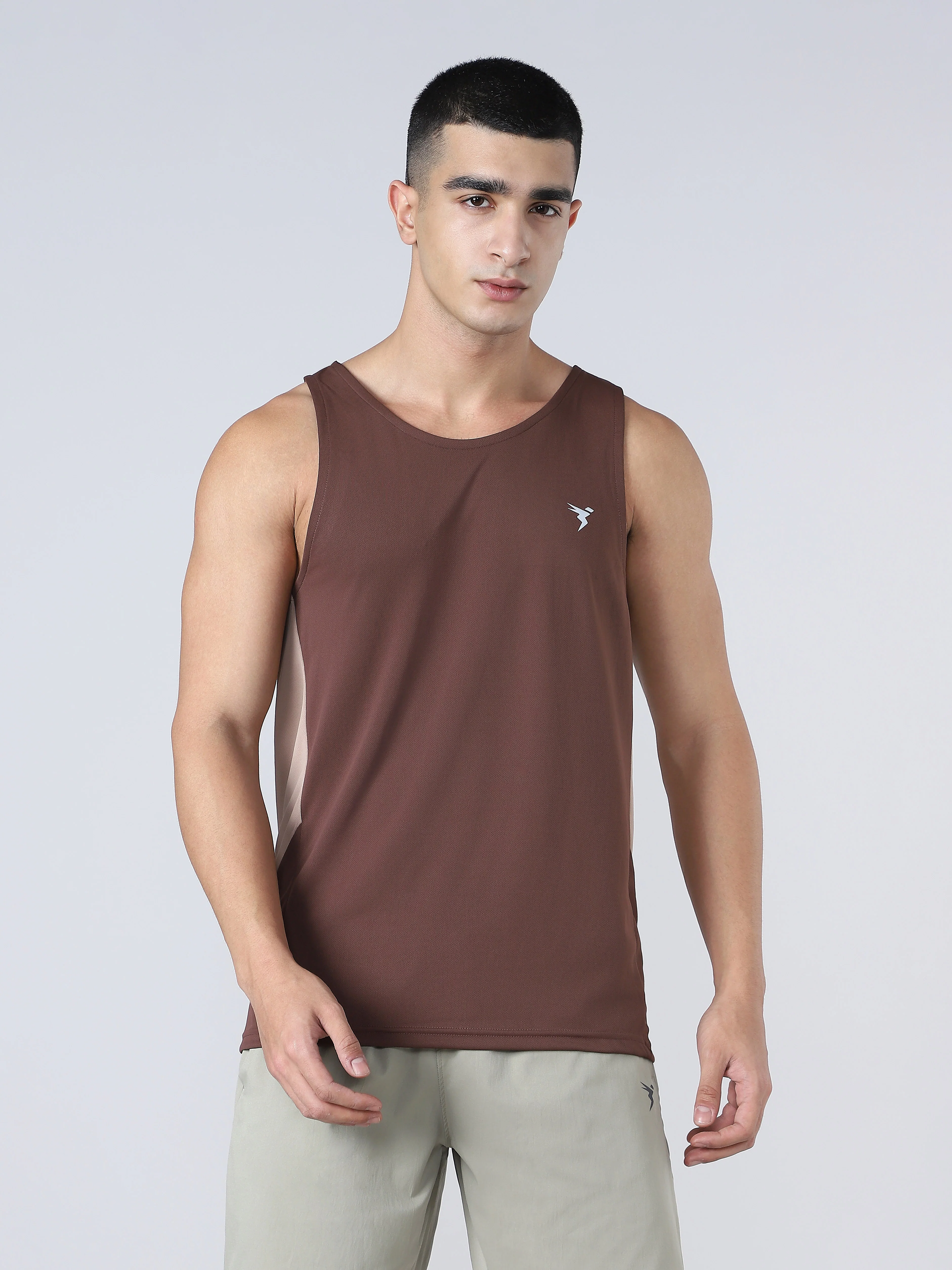 Men Solid Slim Fit Scoop Neck Sports Innerwear Vest with TECHNO COOL+