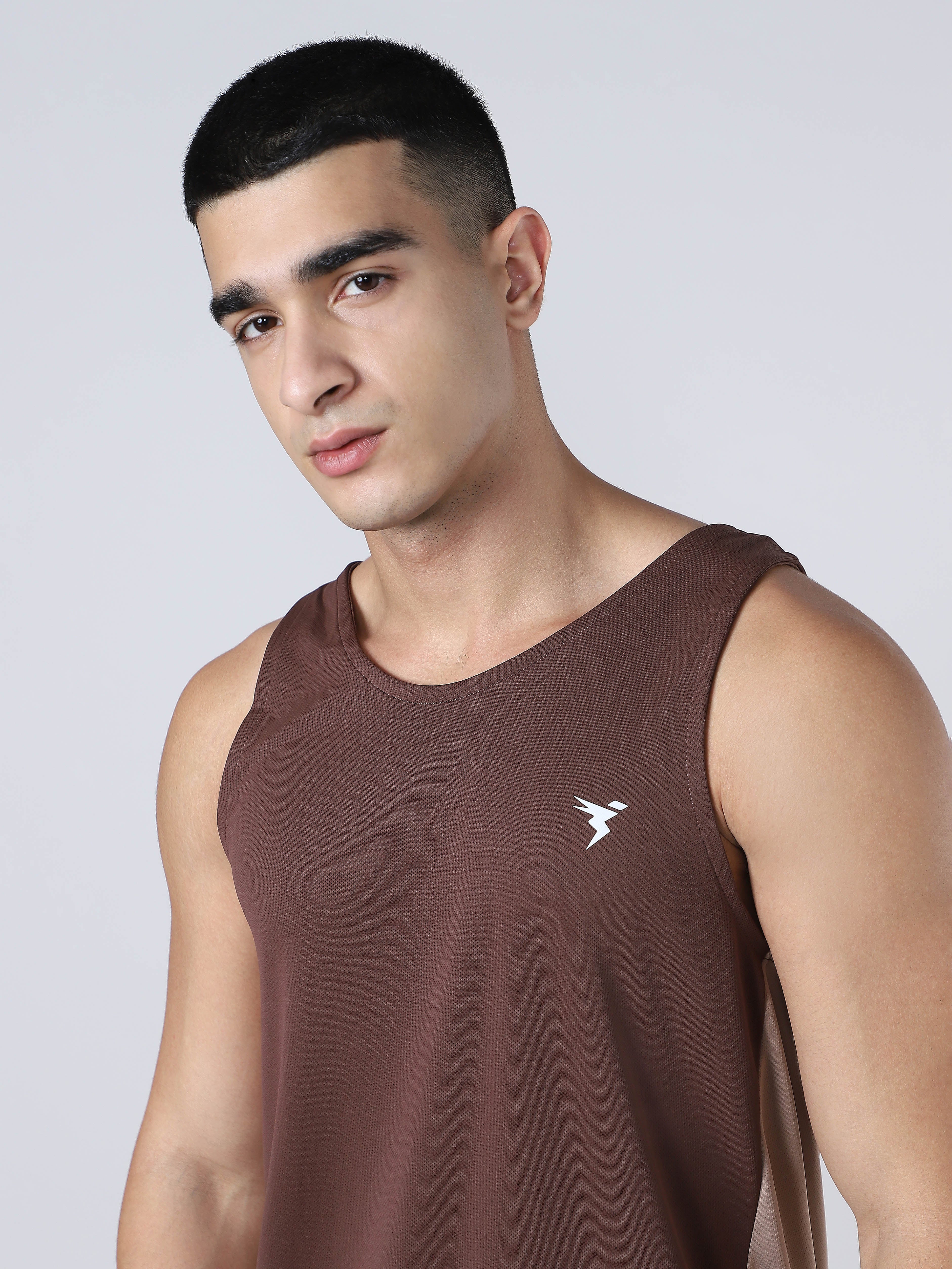 Men Solid Slim Fit Scoop Neck Sports Innerwear Vest with TECHNO COOL+ - Image 8