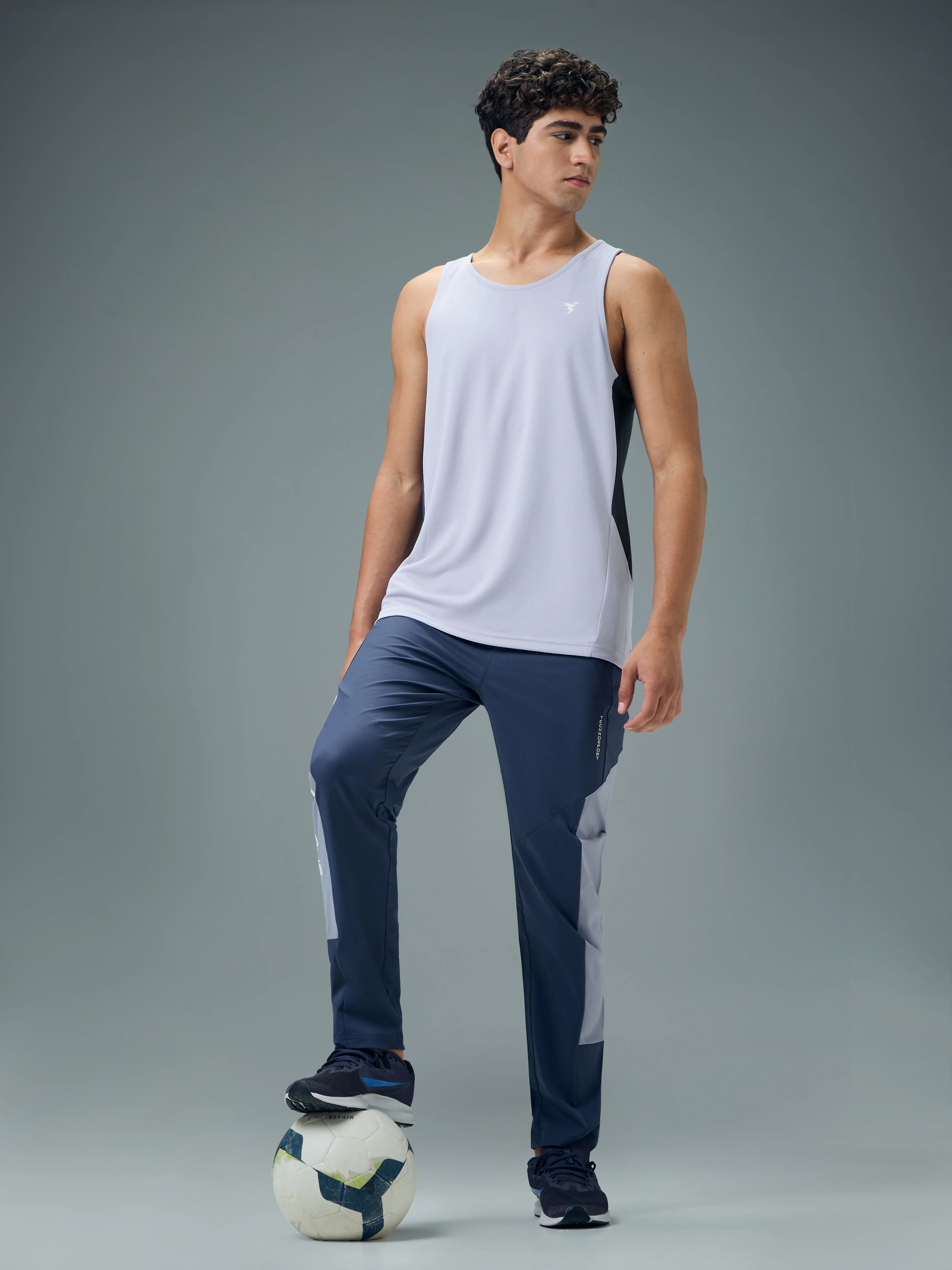 Men Solid Slim Fit Scoop Neck Sports Innerwear Vest with TECHNO COOL+ - Image 5