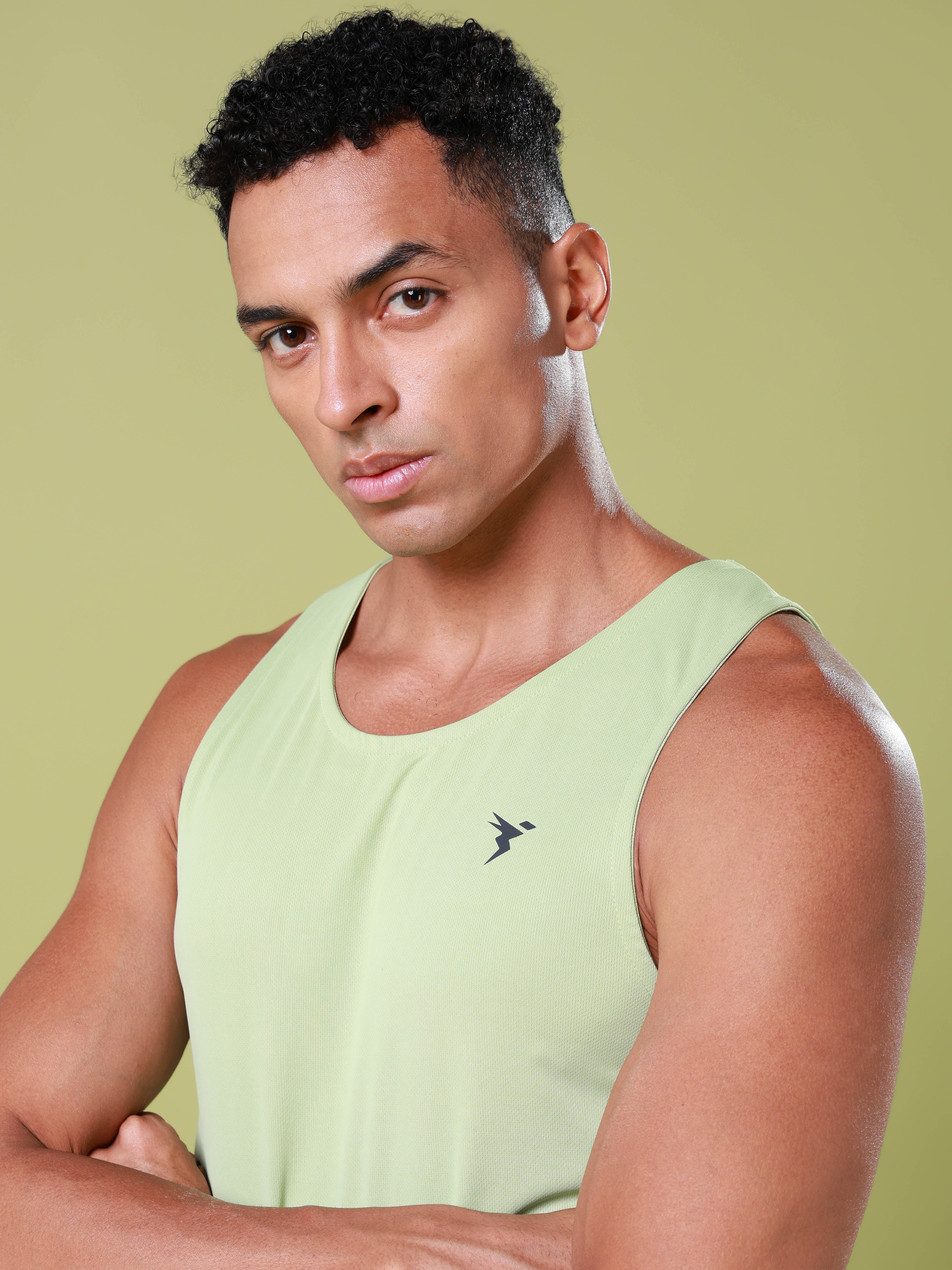 Men Solid Slim Fit Scoop Neck Sports Innerwear Vest with TECHNO COOL+ - Image 5