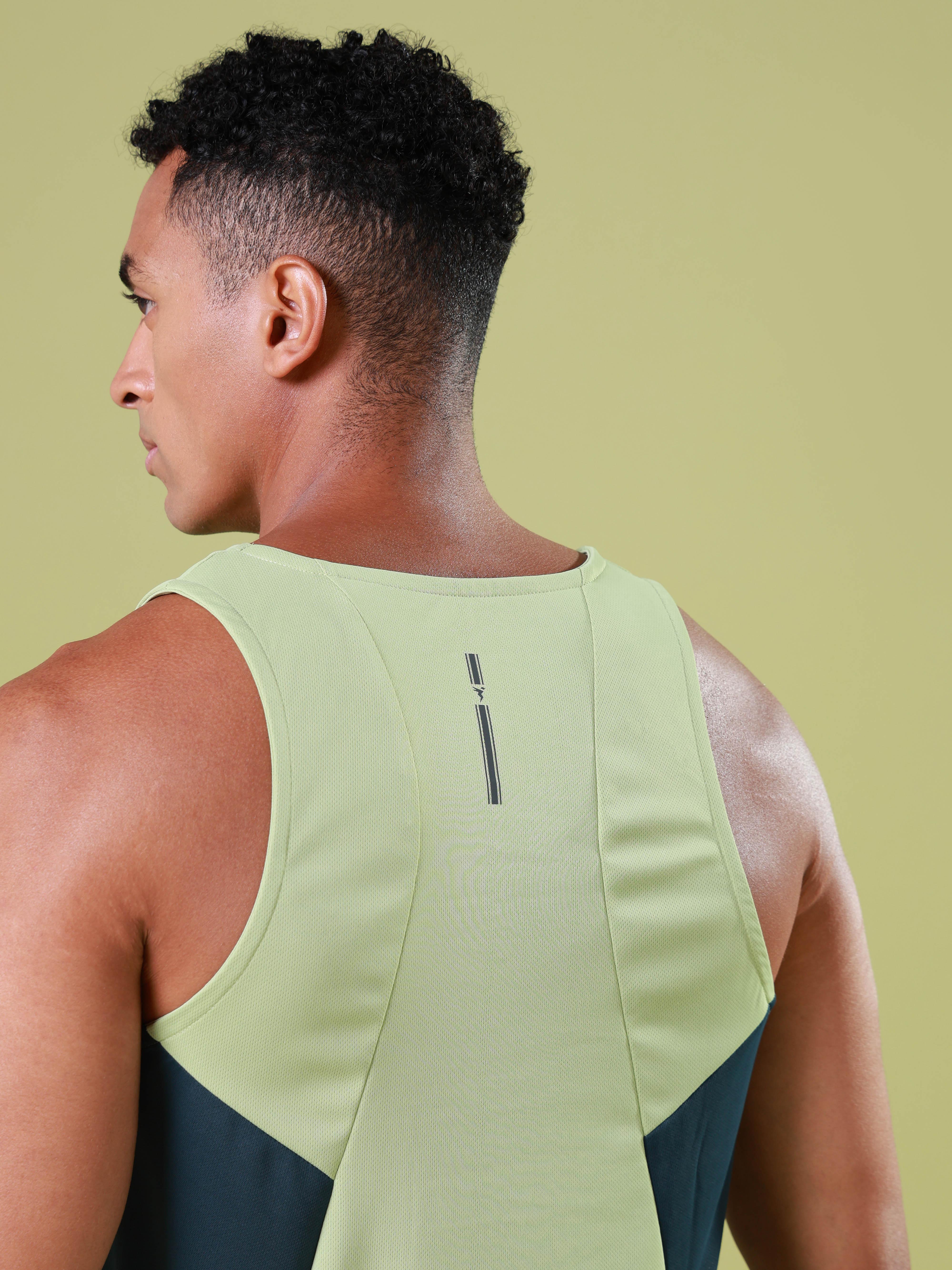 Men Solid Slim Fit Scoop Neck Sports Innerwear Vest with TECHNO COOL+ - Image 6