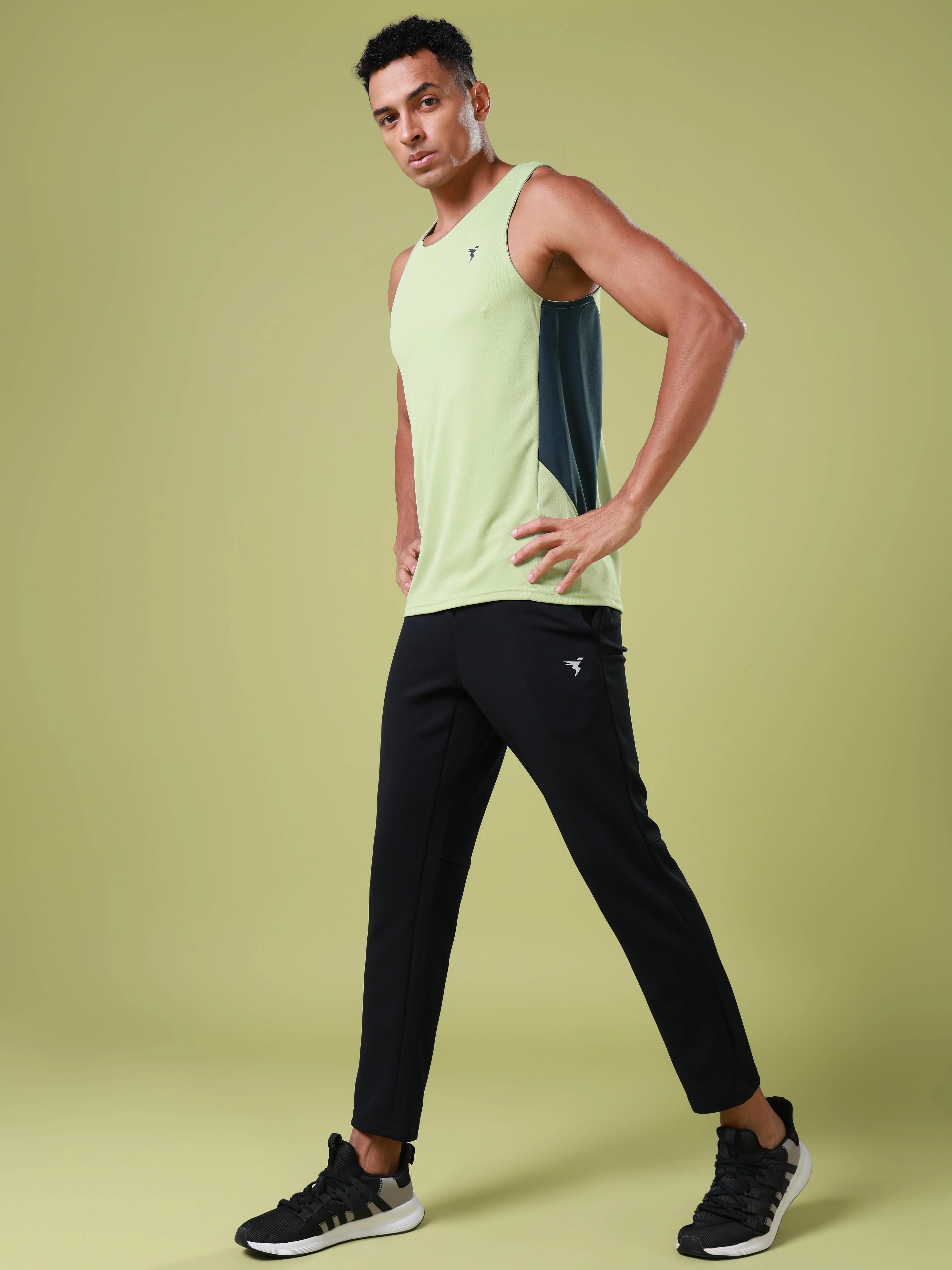 Men Solid Slim Fit Scoop Neck Sports Innerwear Vest with TECHNO COOL+ - Image 7