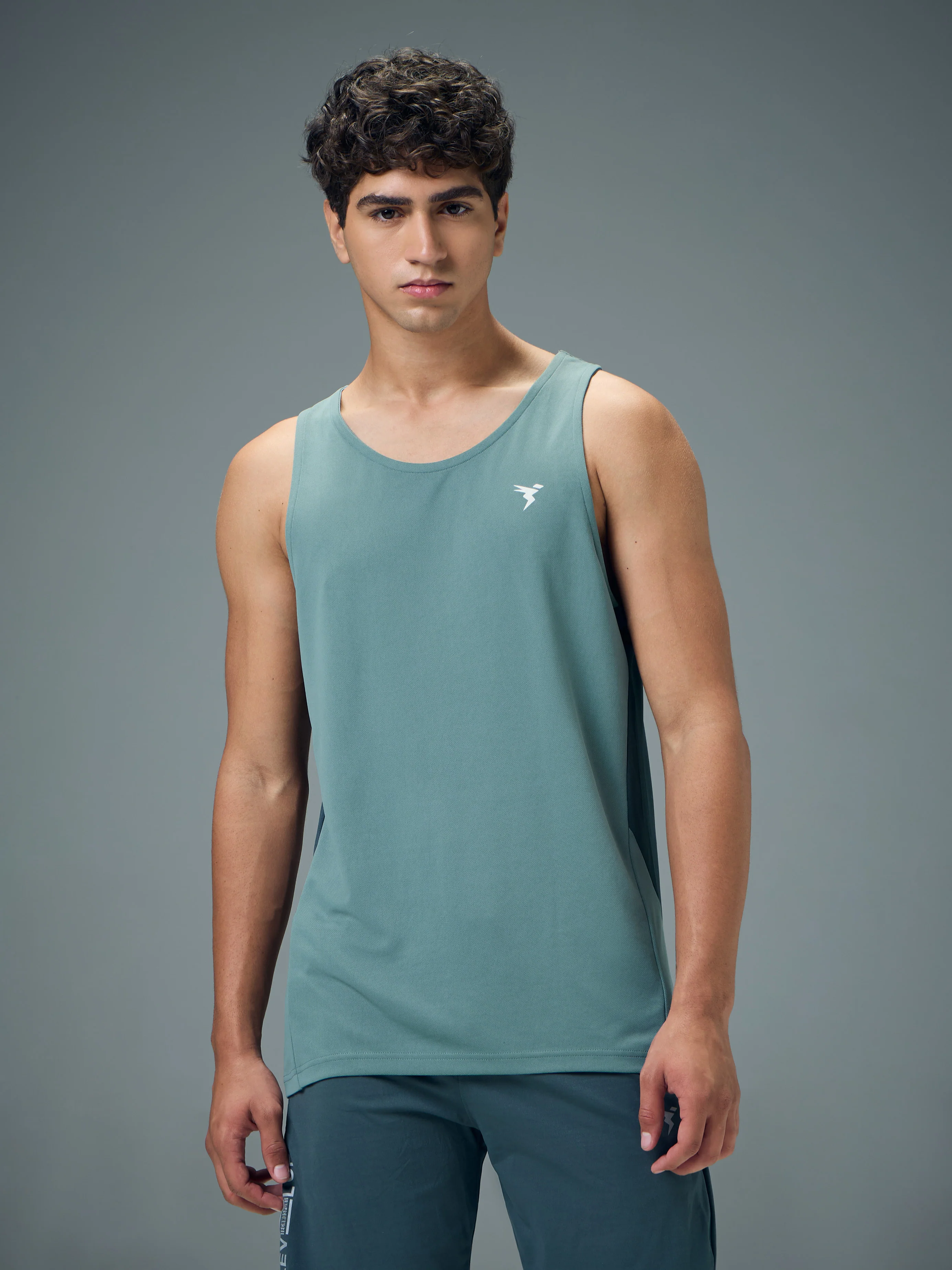 Men Solid Slim Fit Scoop Neck Sports Innerwear Vest with TECHNO COOL+ - Image 2