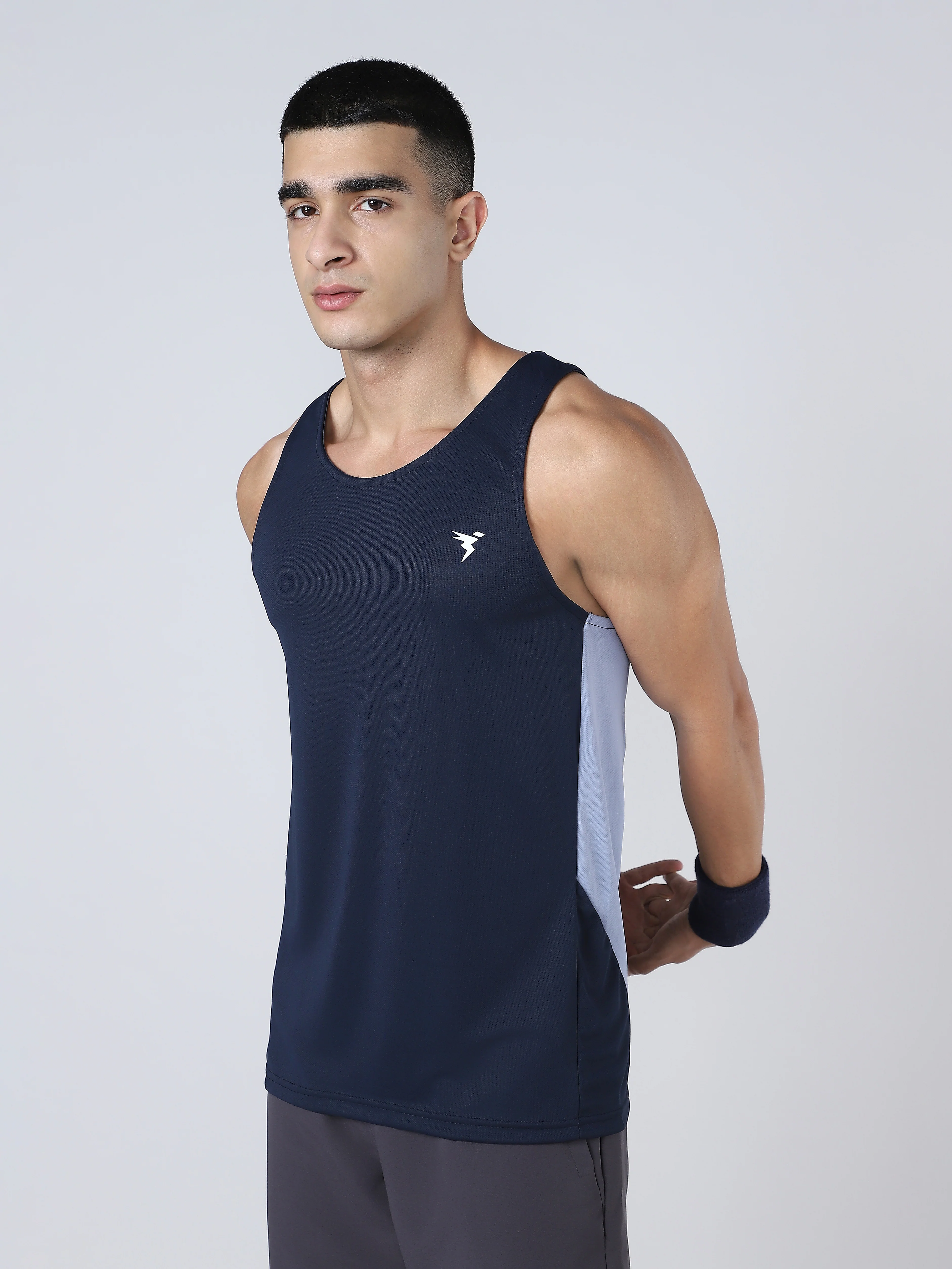 Men Solid Slim Fit Scoop Neck Sports Innerwear Vest with TECHNO COOL+ - Image 6