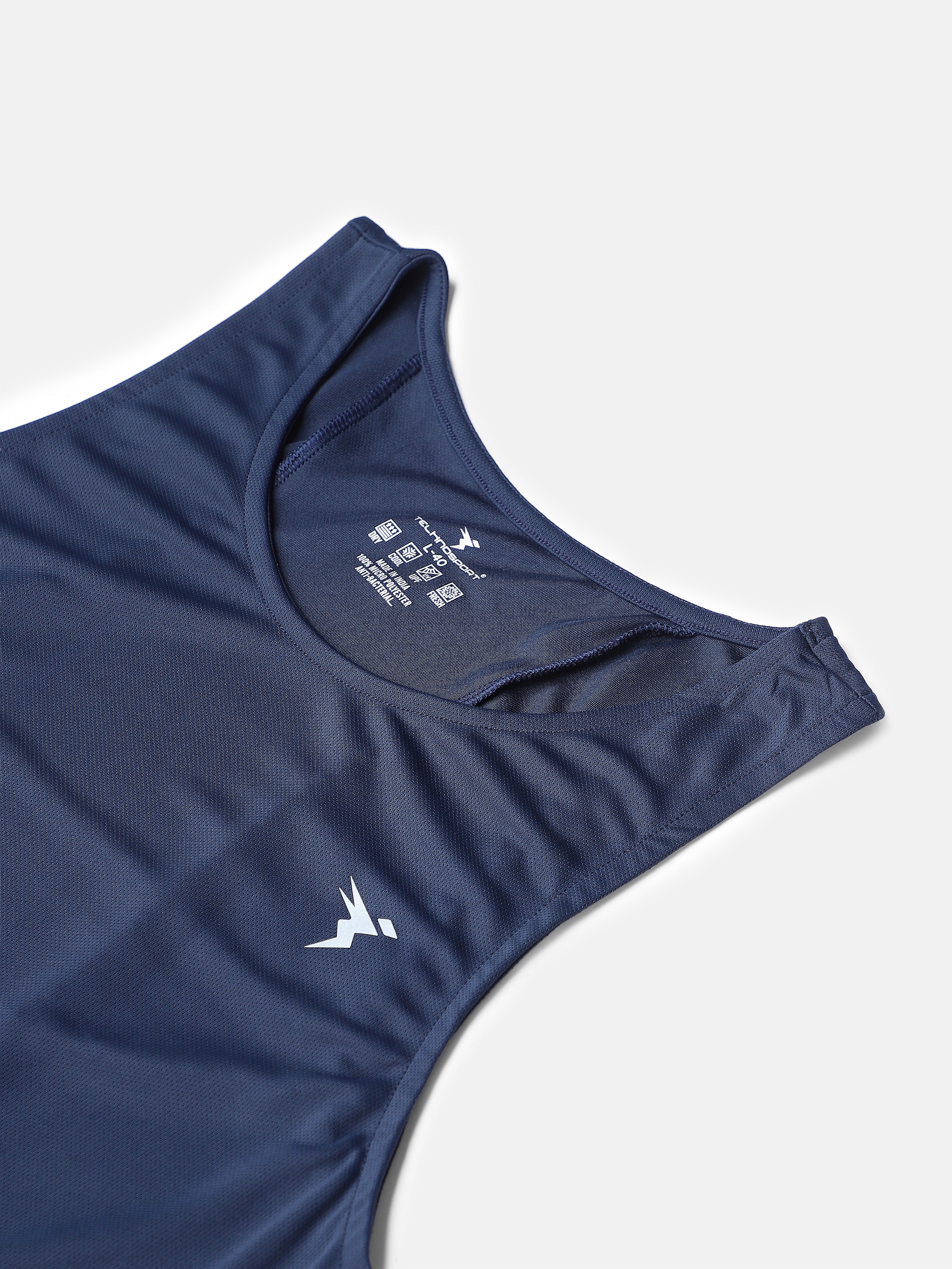 Men Solid Slim Fit Scoop Neck Sports Innerwear Vest with TECHNO COOL+ - Image 9